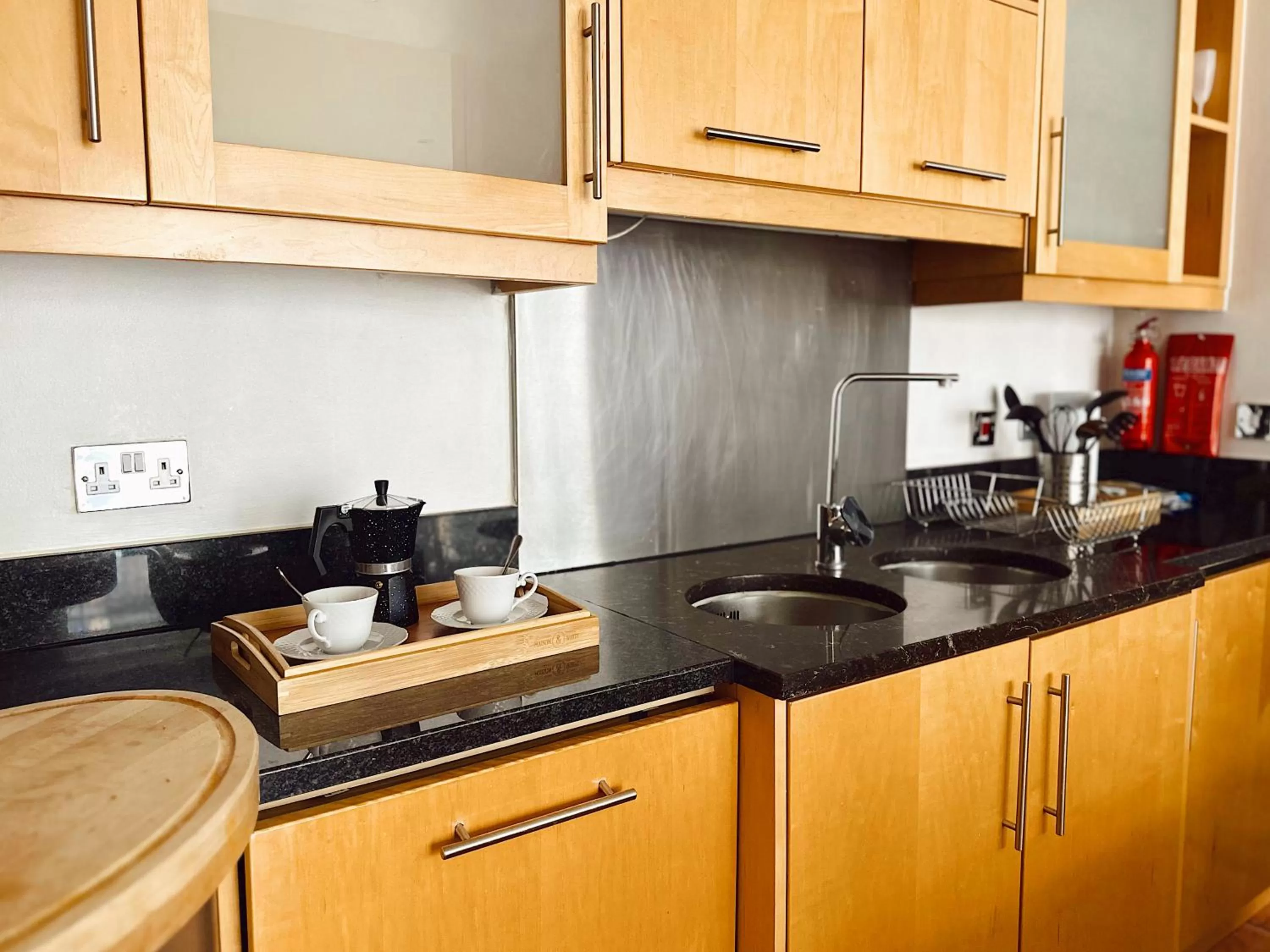 kitchen in Canary Wharf - Luxury Apartments