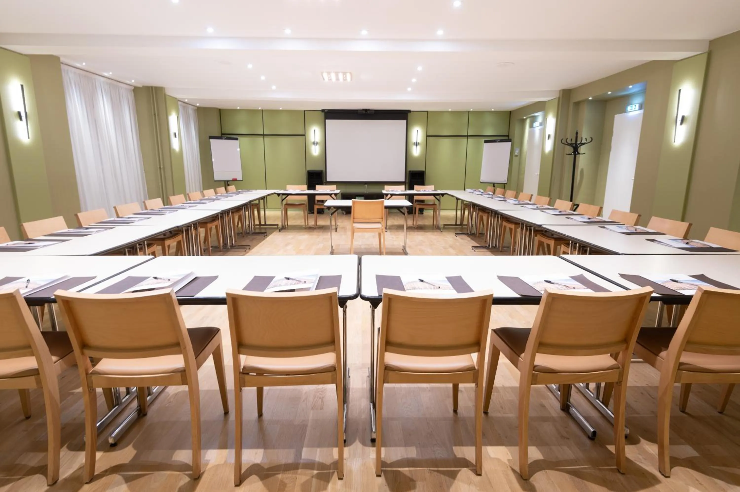 Meeting/conference room in Grand Hôtel Du Tonneau D'Or