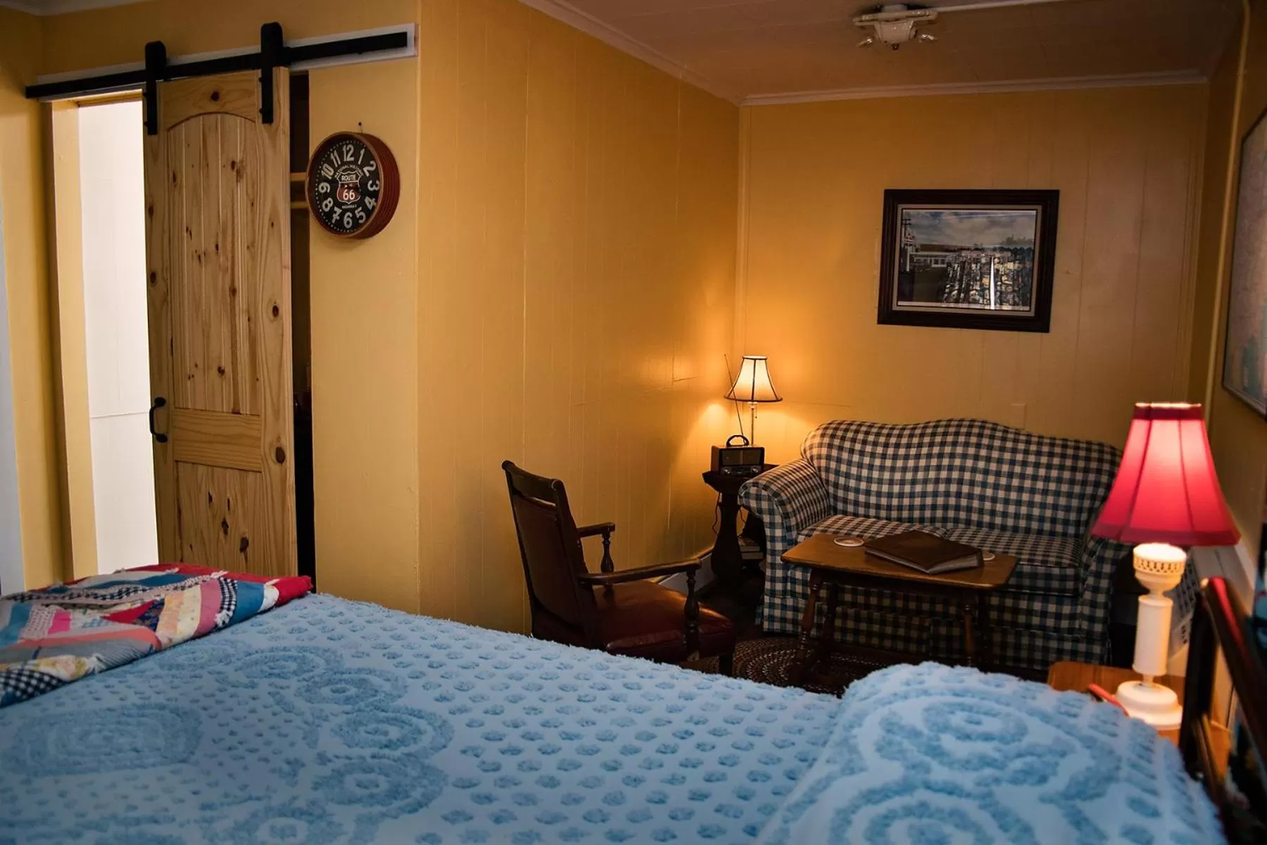 Bed in Rockwood Motor Court