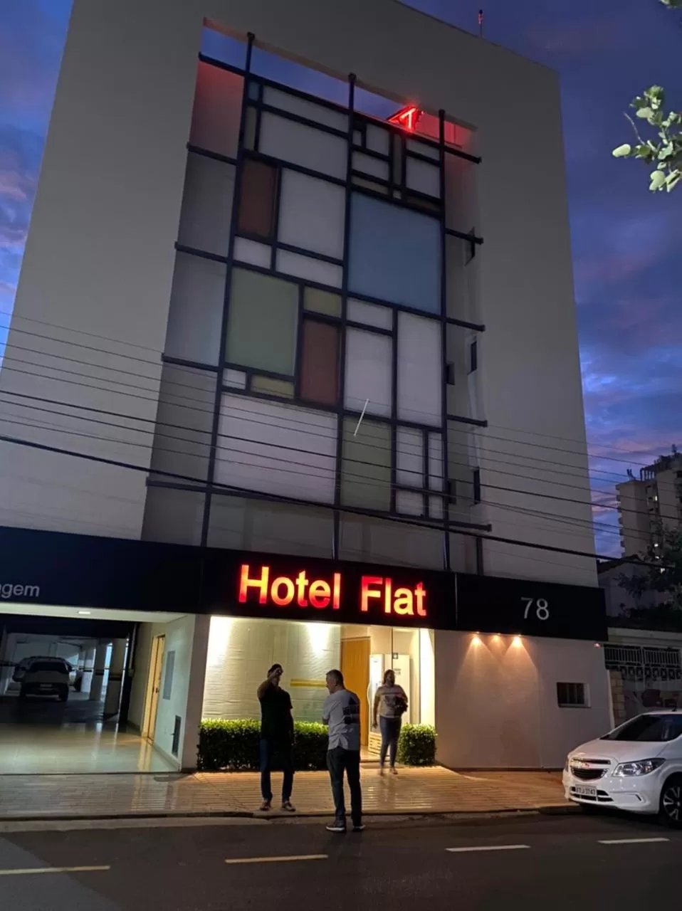 Property building in Hotel Flat Alameda