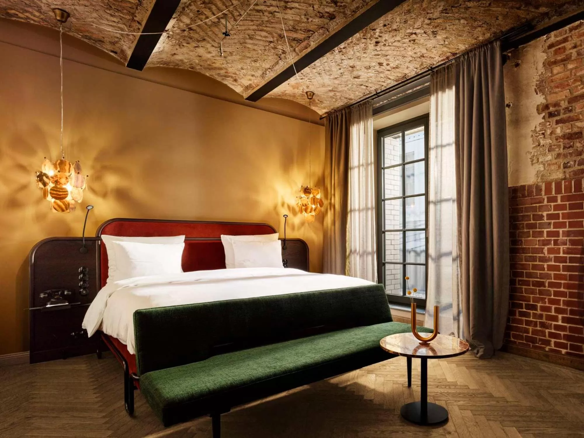 Photo of the whole room, Bed in Telegraphenamt