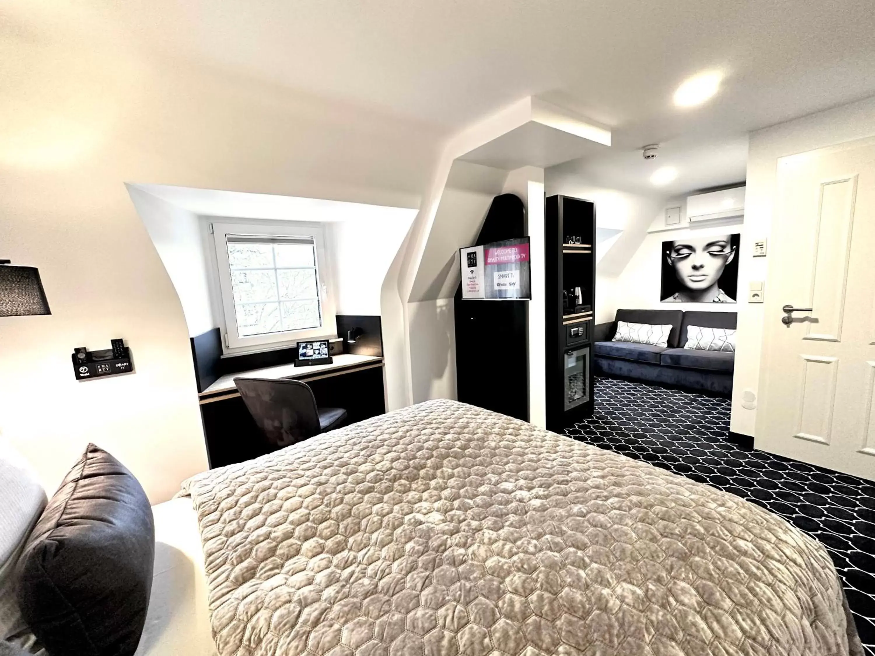 Two-Bedroom Suite with River View in Rhein Hotel St. Martin Two-Bedroom Suite with River View in Rhein Hotel St. Martin