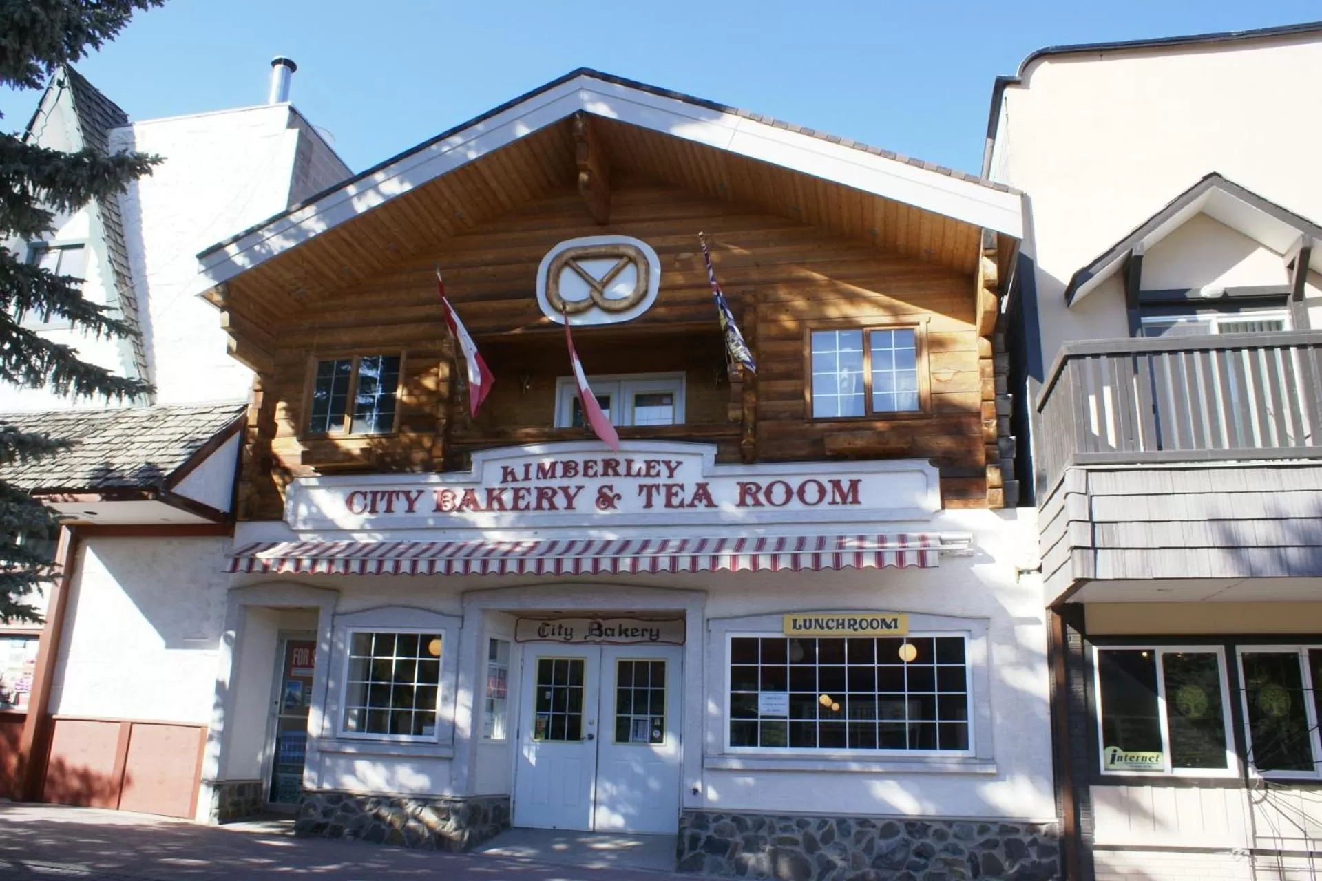 Area and facilities in Alpenglow Bed and Breakfast