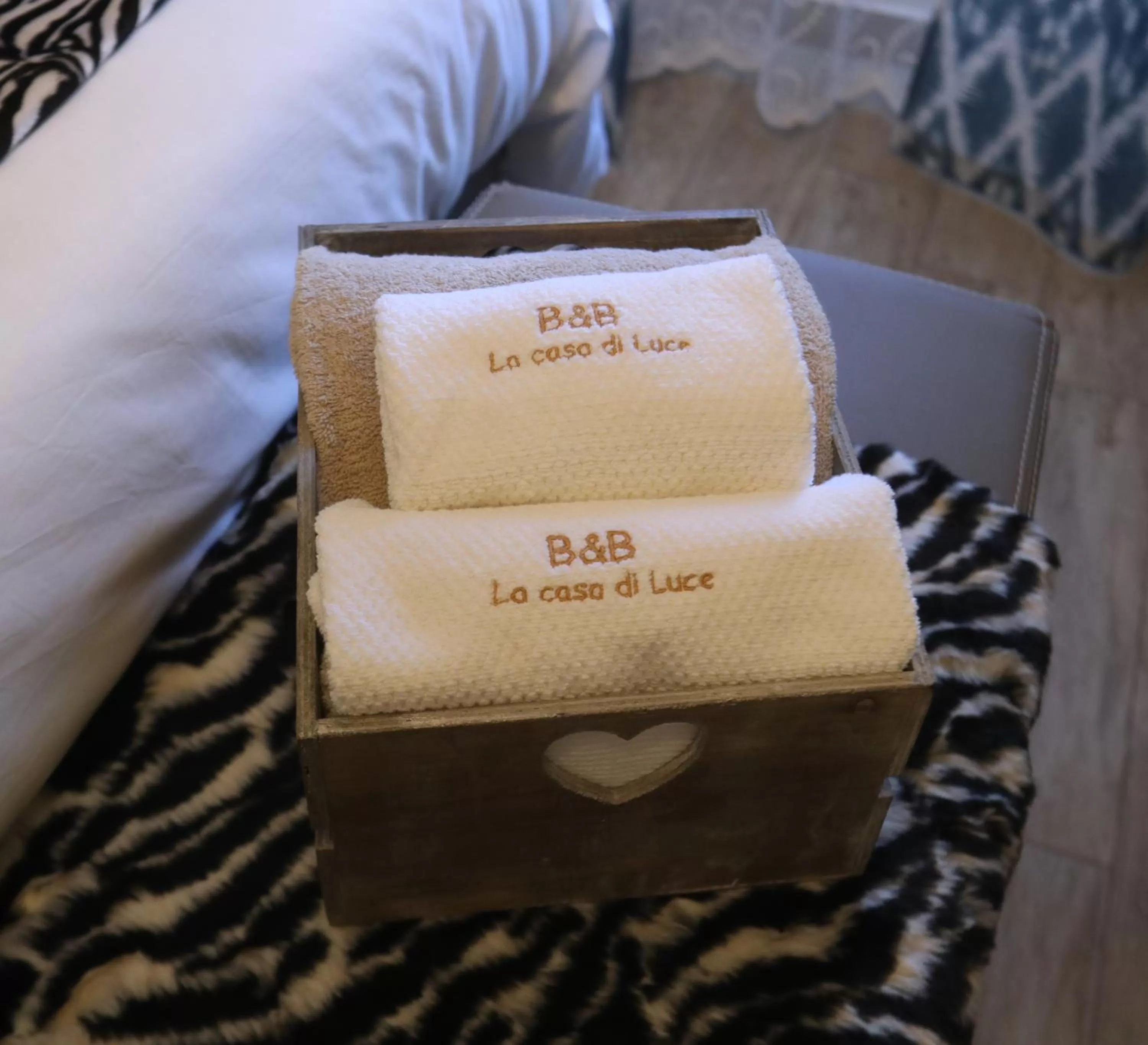 Decorative detail, Bed in La casa di Luce