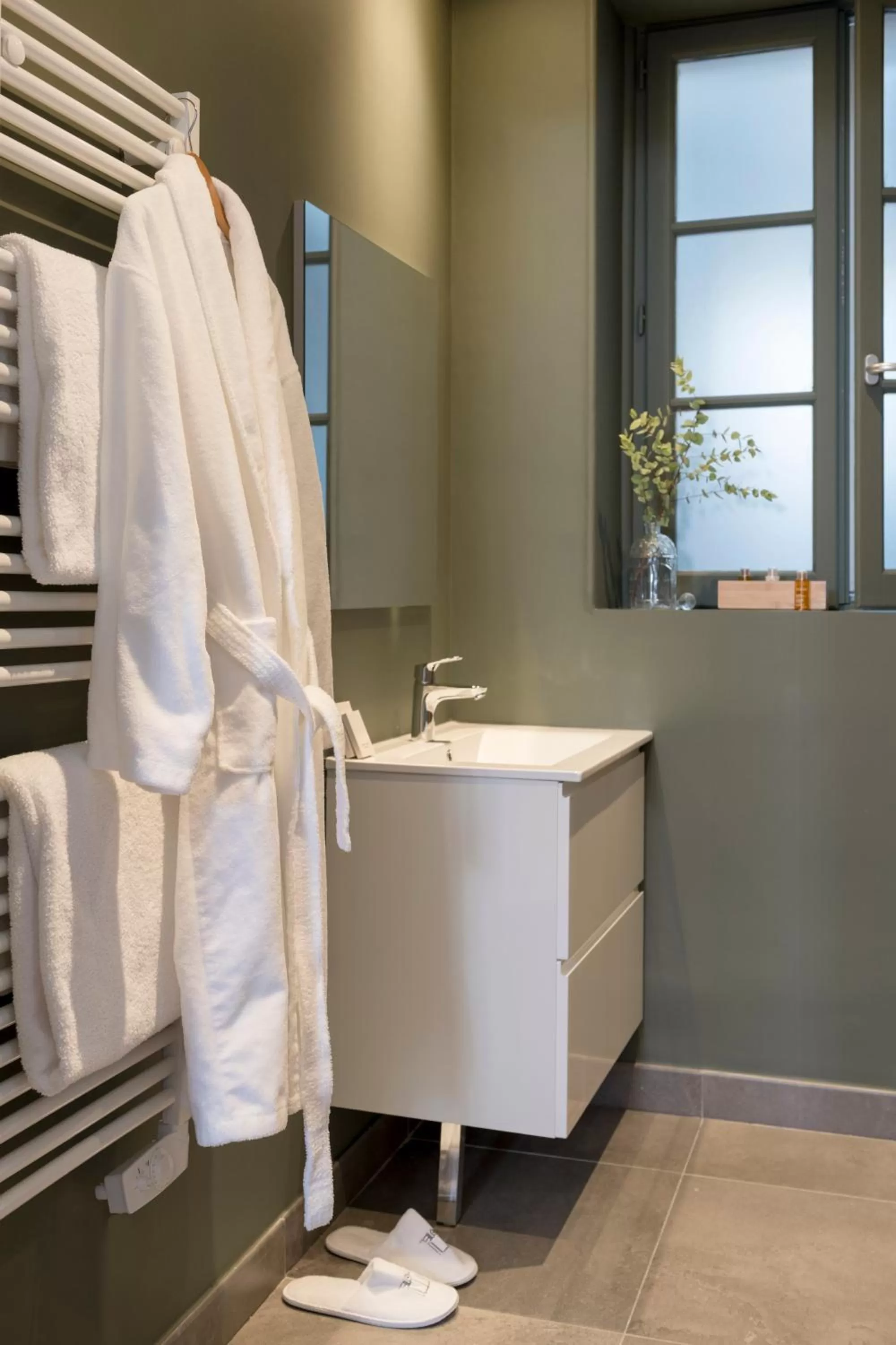 Shower in MiHotel Gailleton