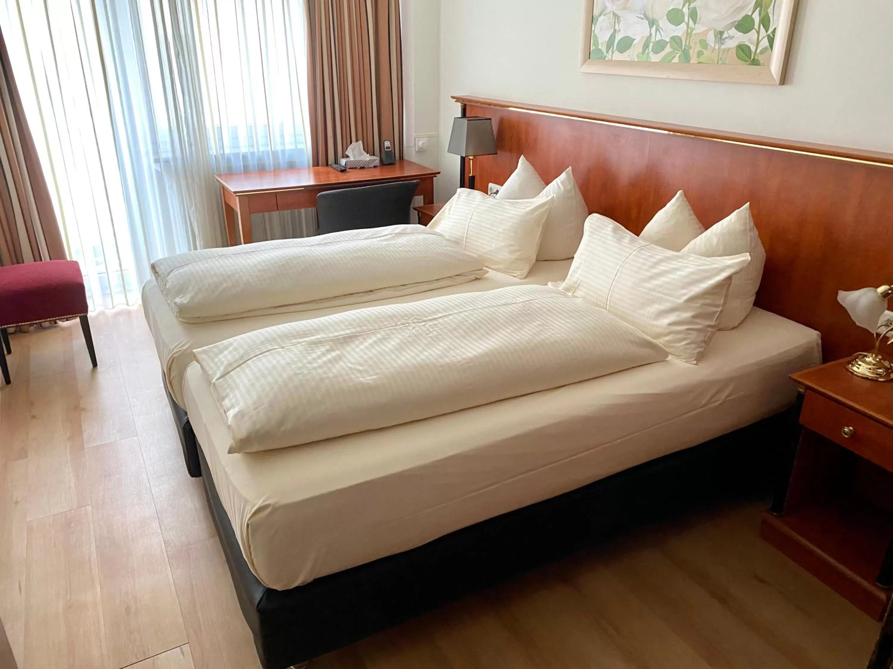 Photo of the whole room, Bed in Hotel Condor