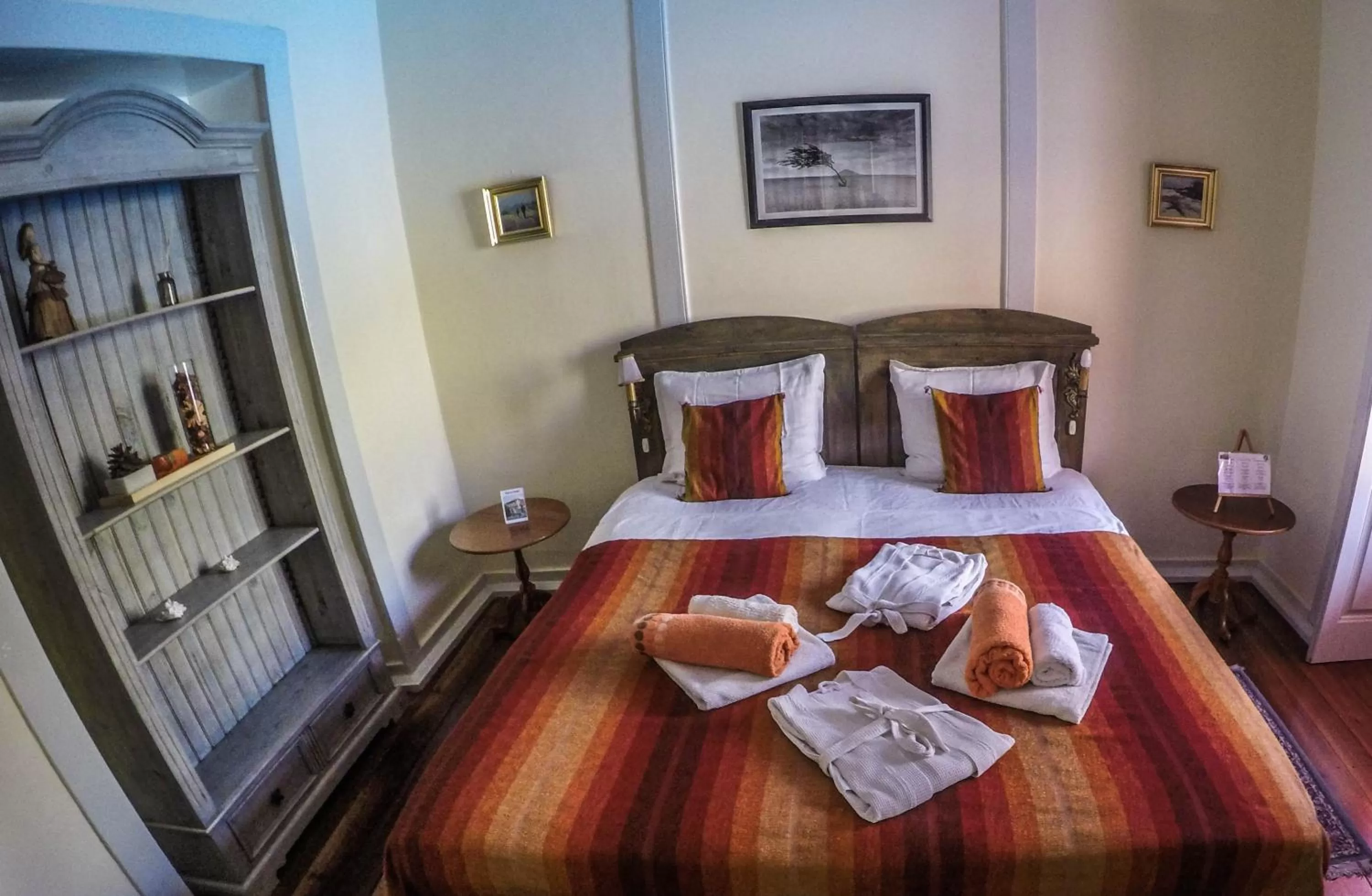 Photo of the whole room, Bed in The Colonial Guest House