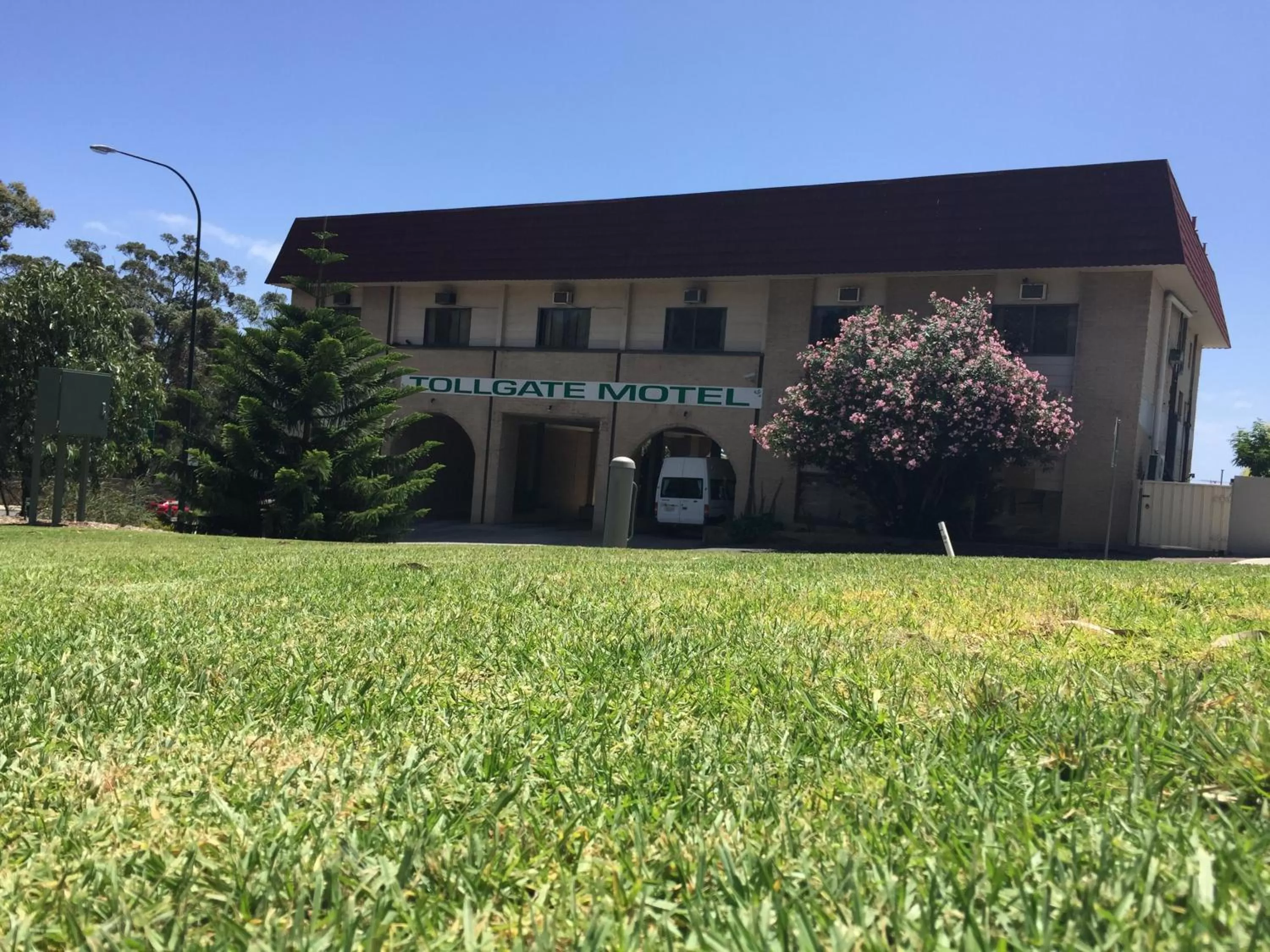Facade/entrance in Tollgate Motel