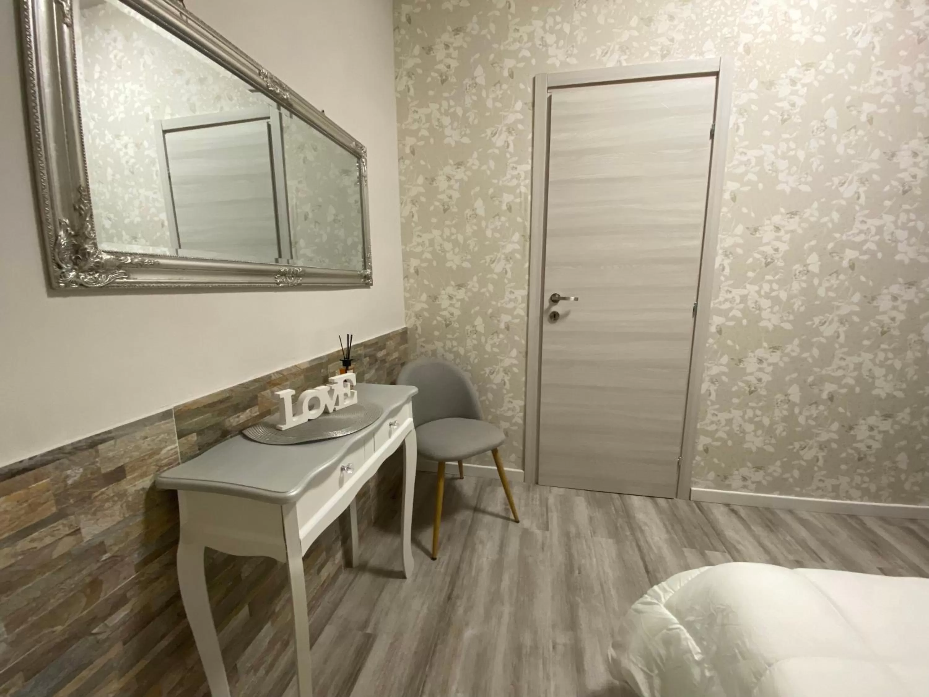 Decorative detail, Bathroom in B&B Alpaca Biella