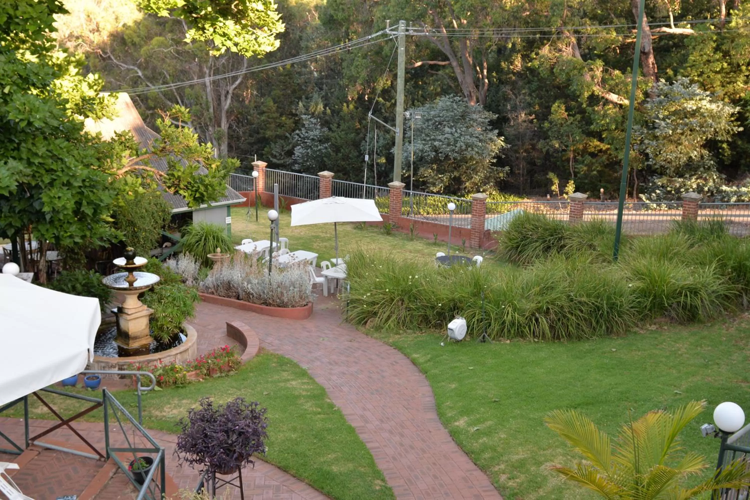 Garden in Mundaring Weir Hotel