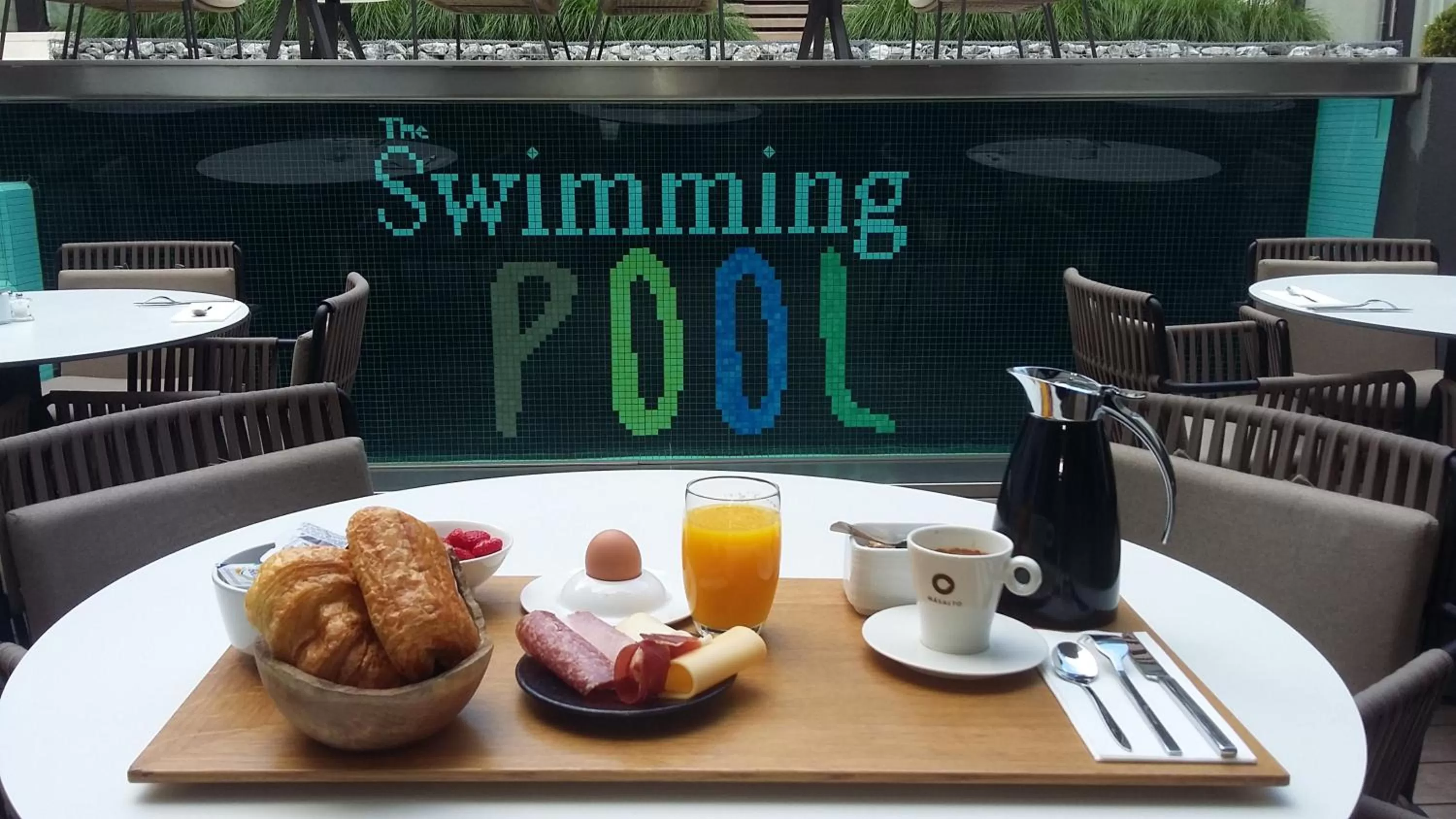 Breakfast in Hotel The Royal Snail