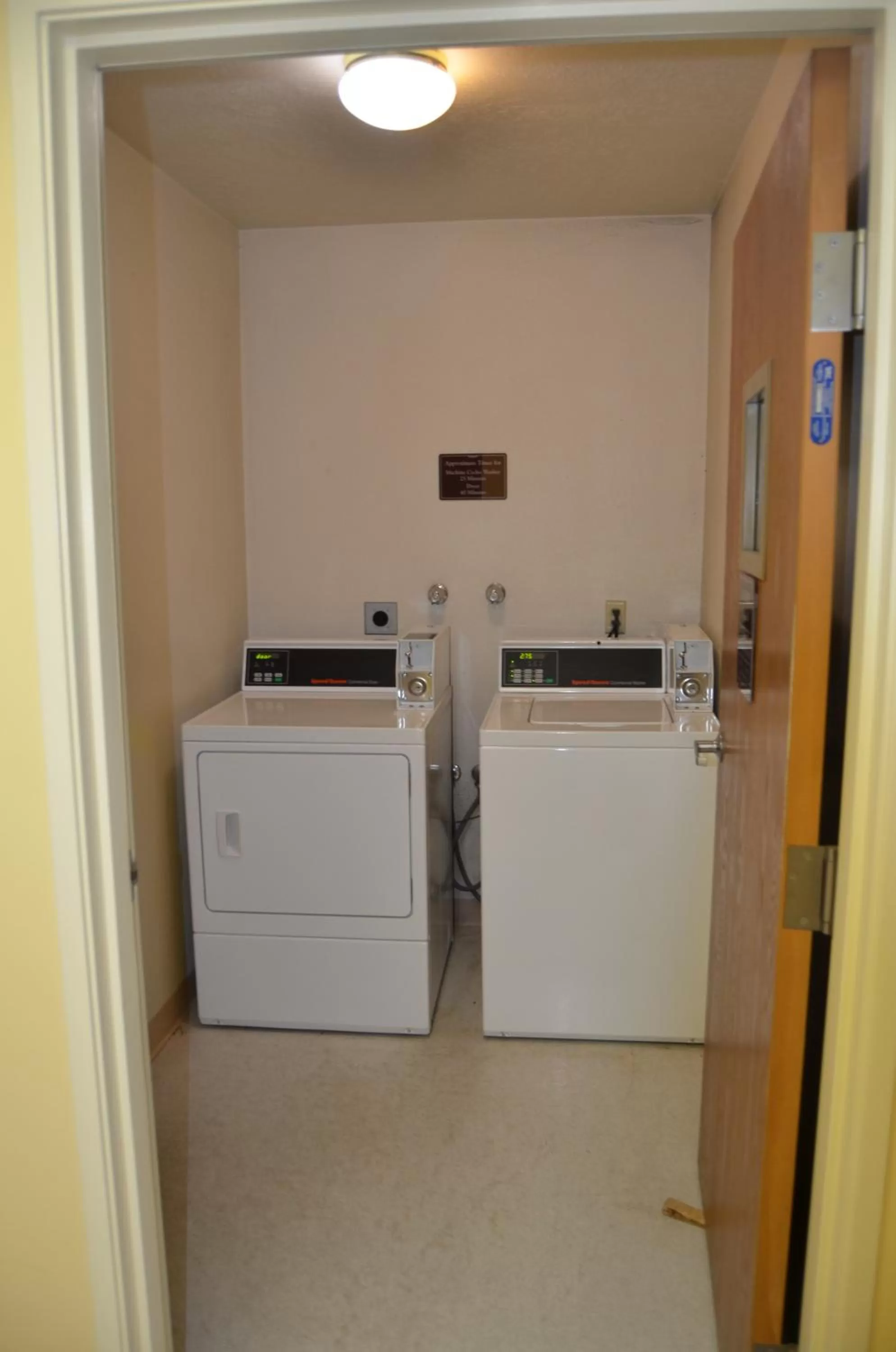 washing machine in Days Inn by Wyndham Capitol Reef