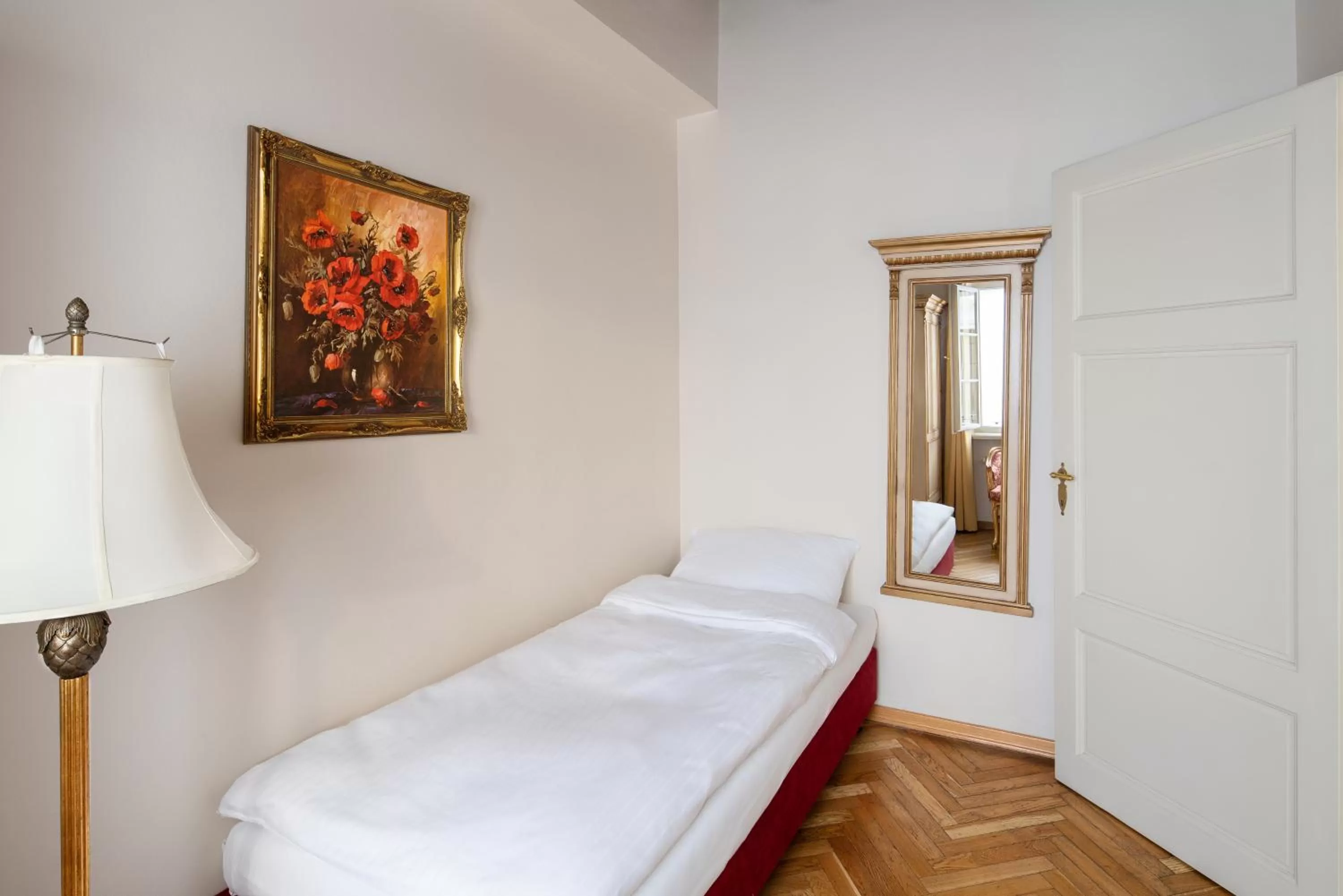 Bed in Hotel Residence Green Lobster