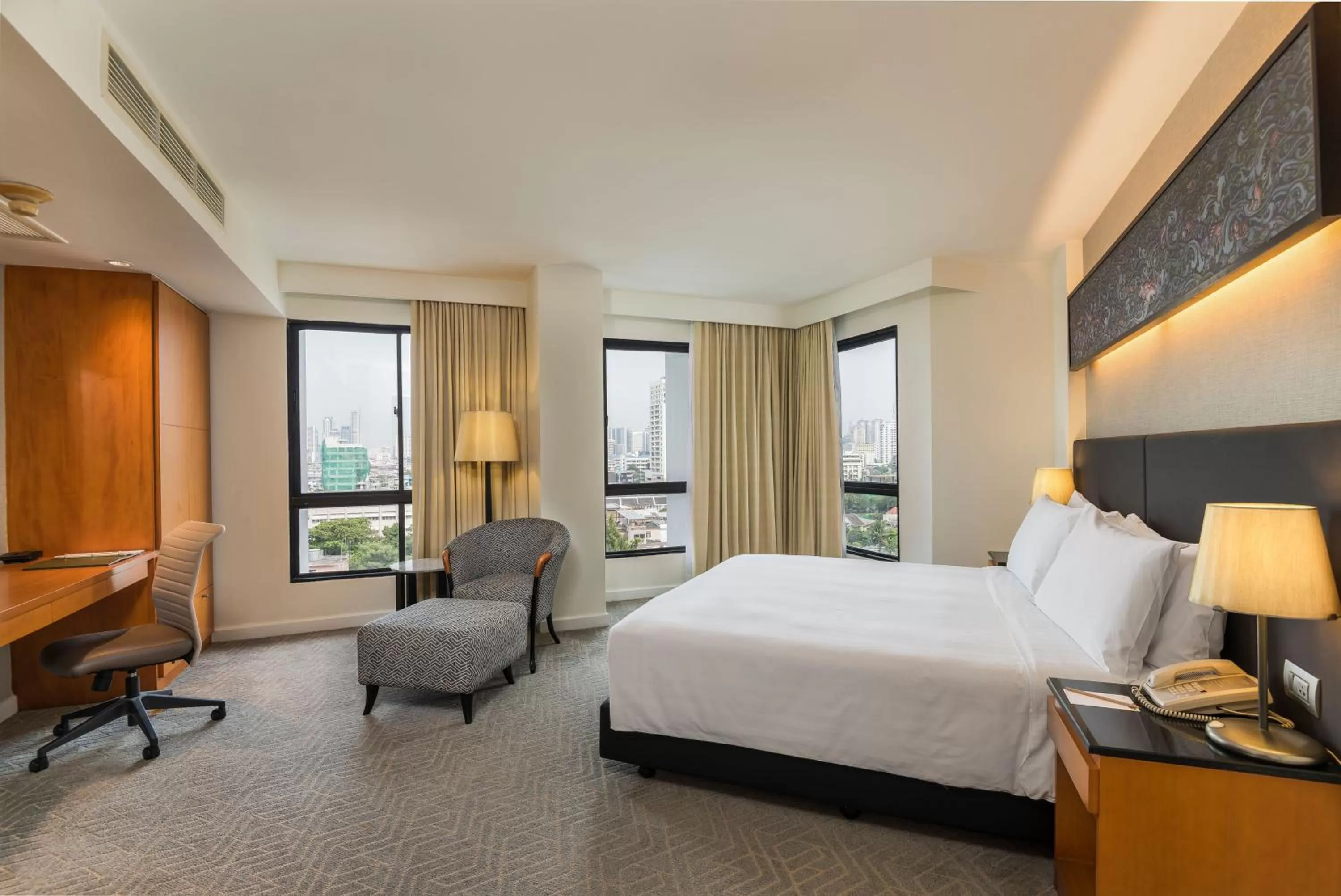 Bedroom, Bed in Chatrium Sathon Bangkok