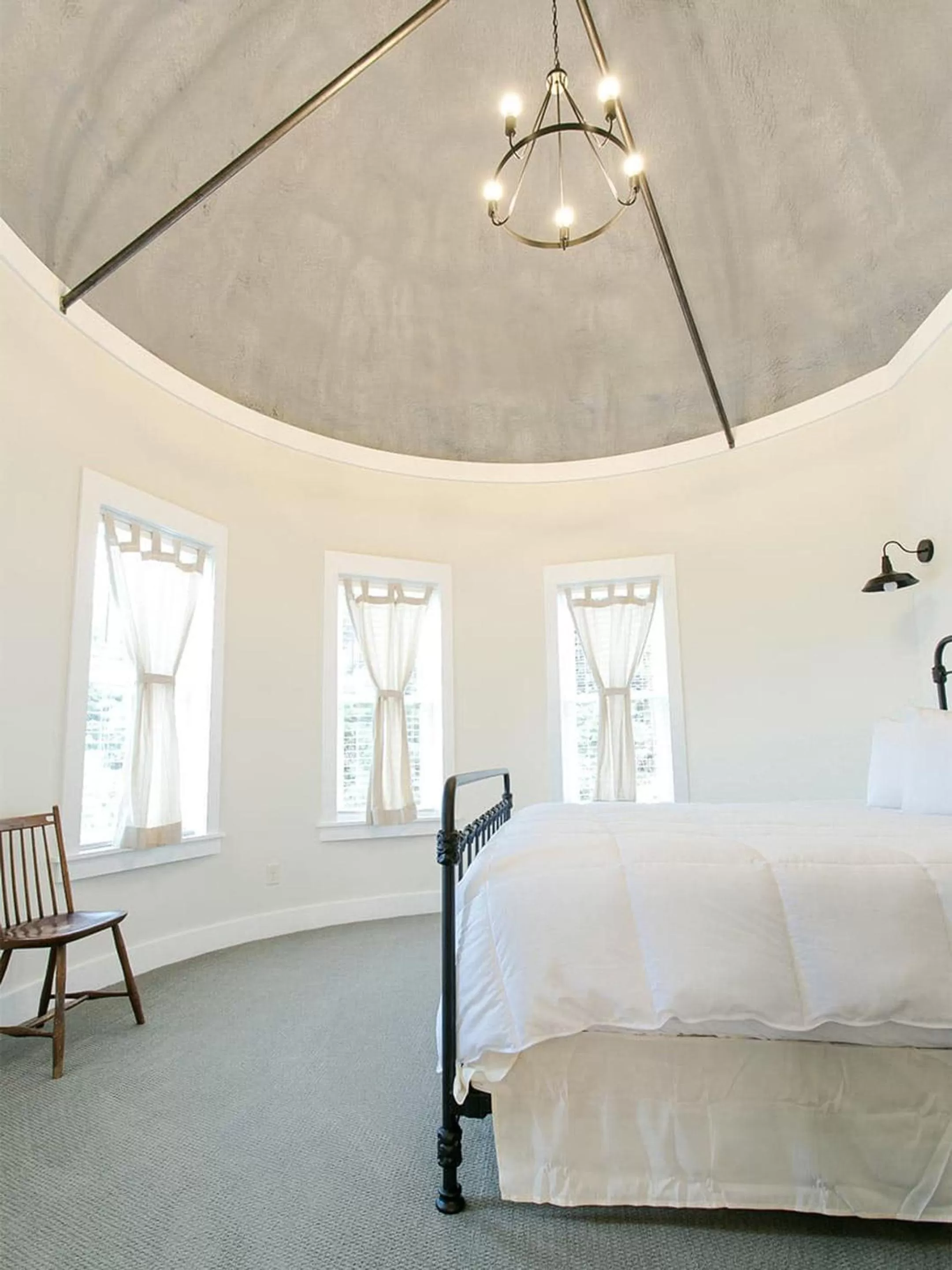 Bed in Farmhouse Suites by Amish Country Lodging