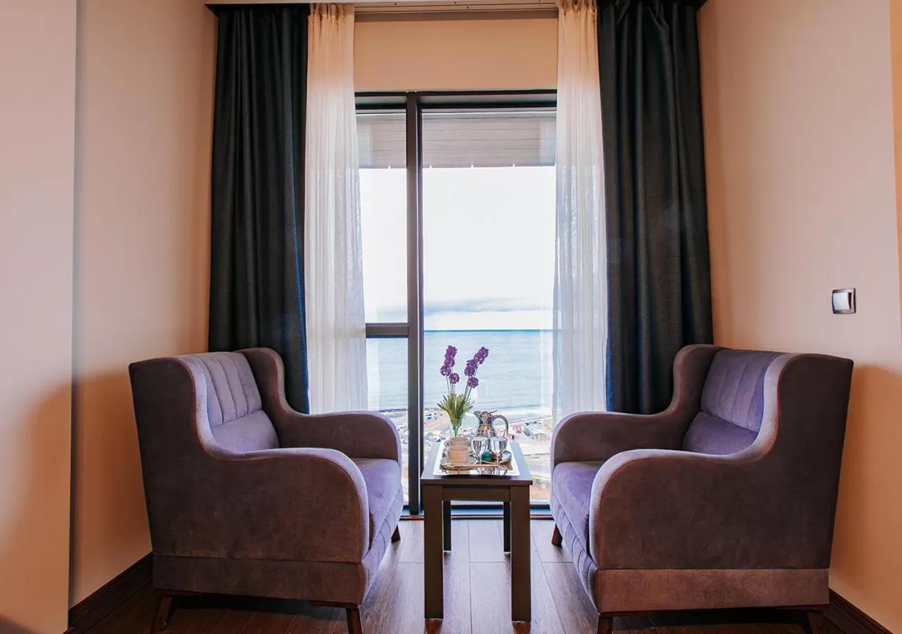 Living room in Peerless Villas Hotel