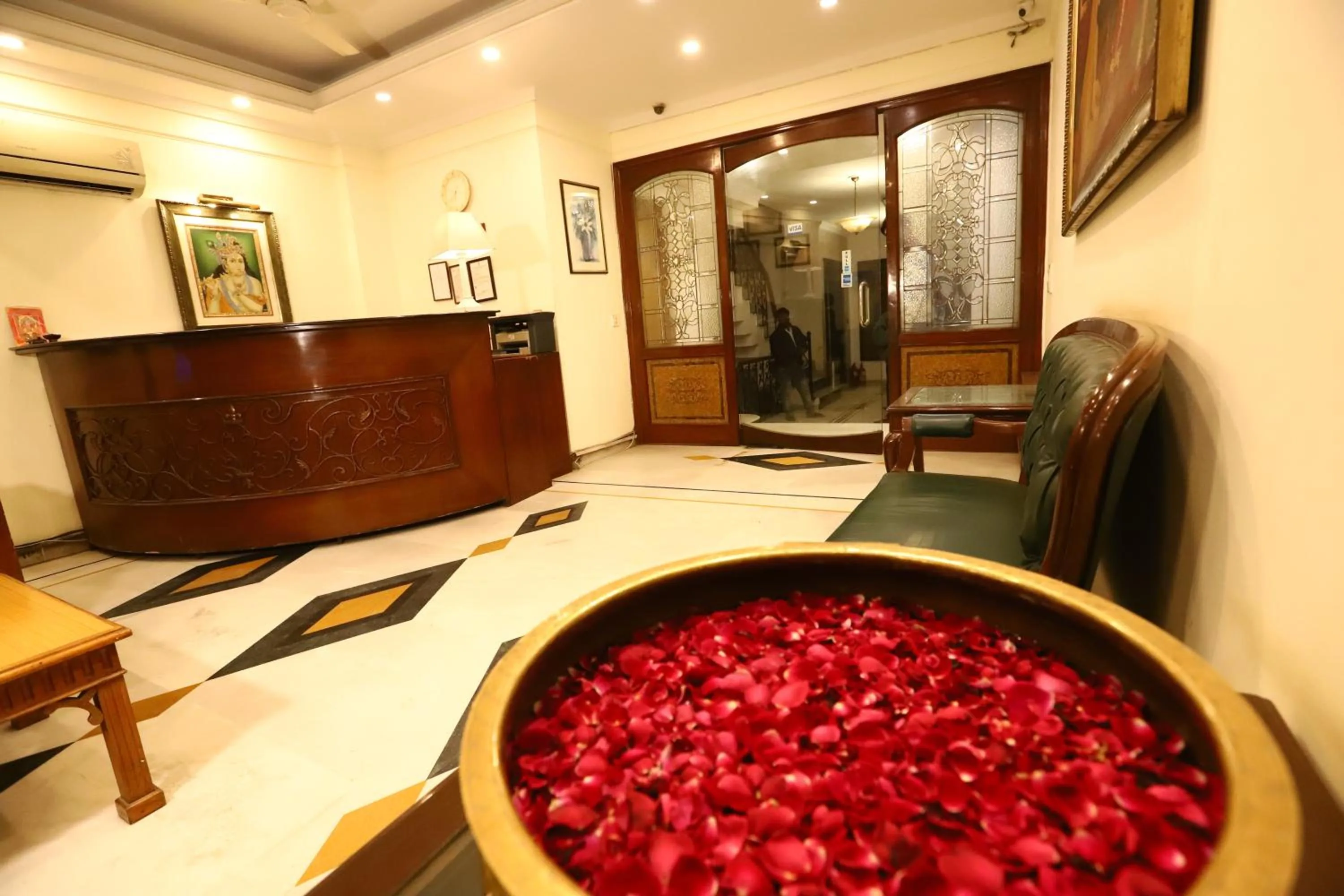 Lobby or reception in Hotel Ambica Palace AIIMS New Delhi - Couple Friendly Local ID Accepted