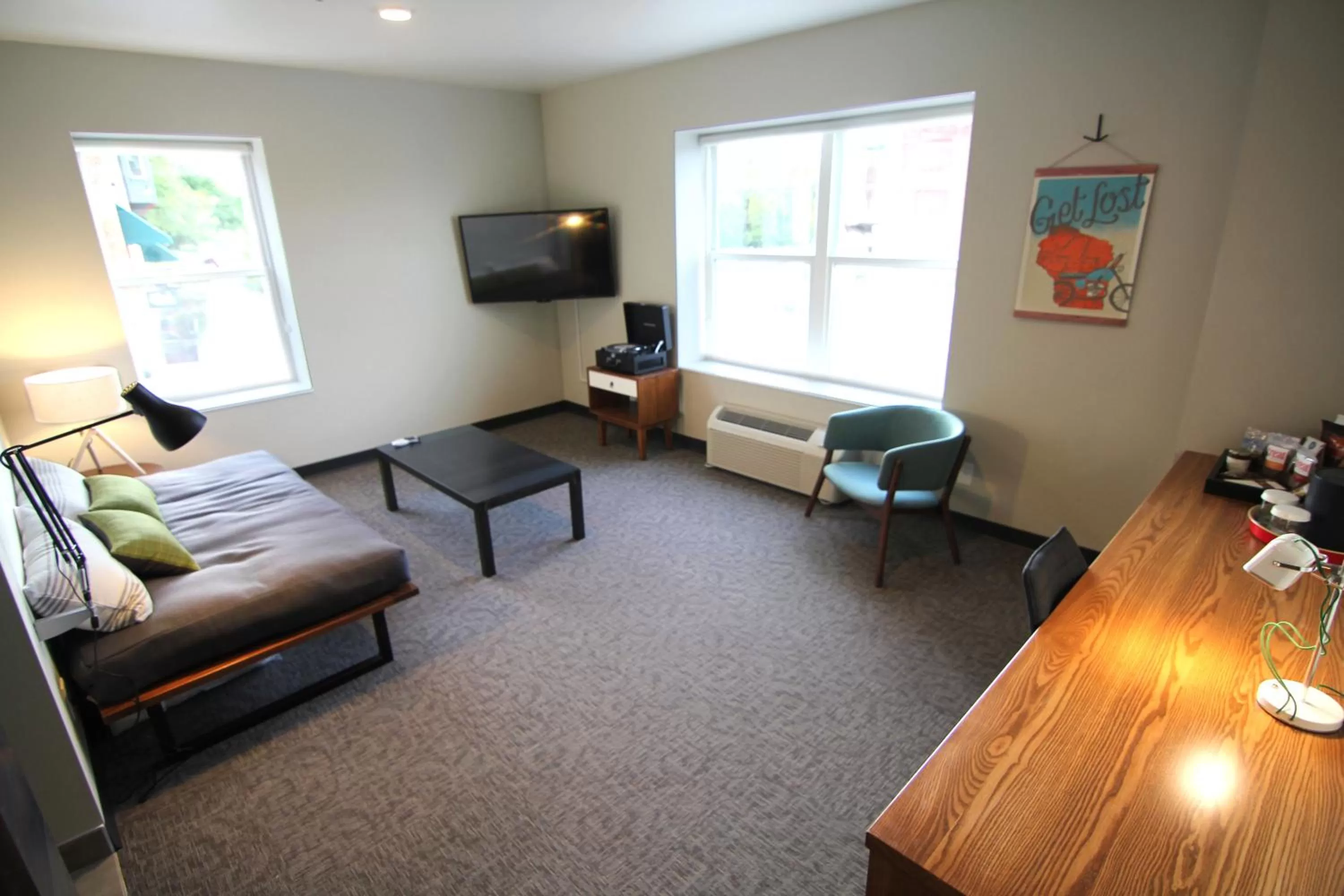 TV and multimedia in The Oxbow Hotel