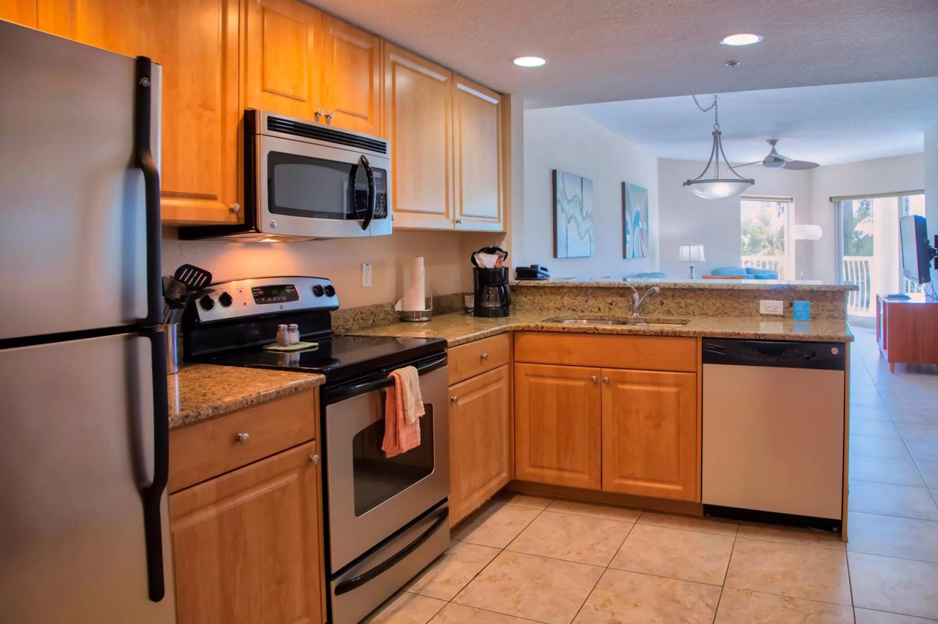 Kitchen or kitchenette in Crystal Palms Beach Resort
