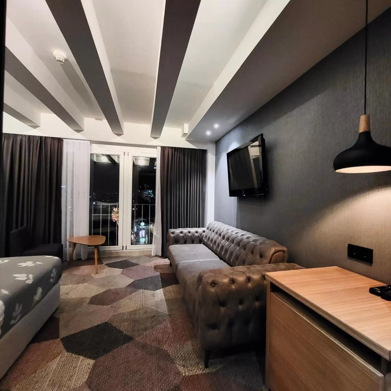 Photo of the whole room in Hotel City View Deluxe