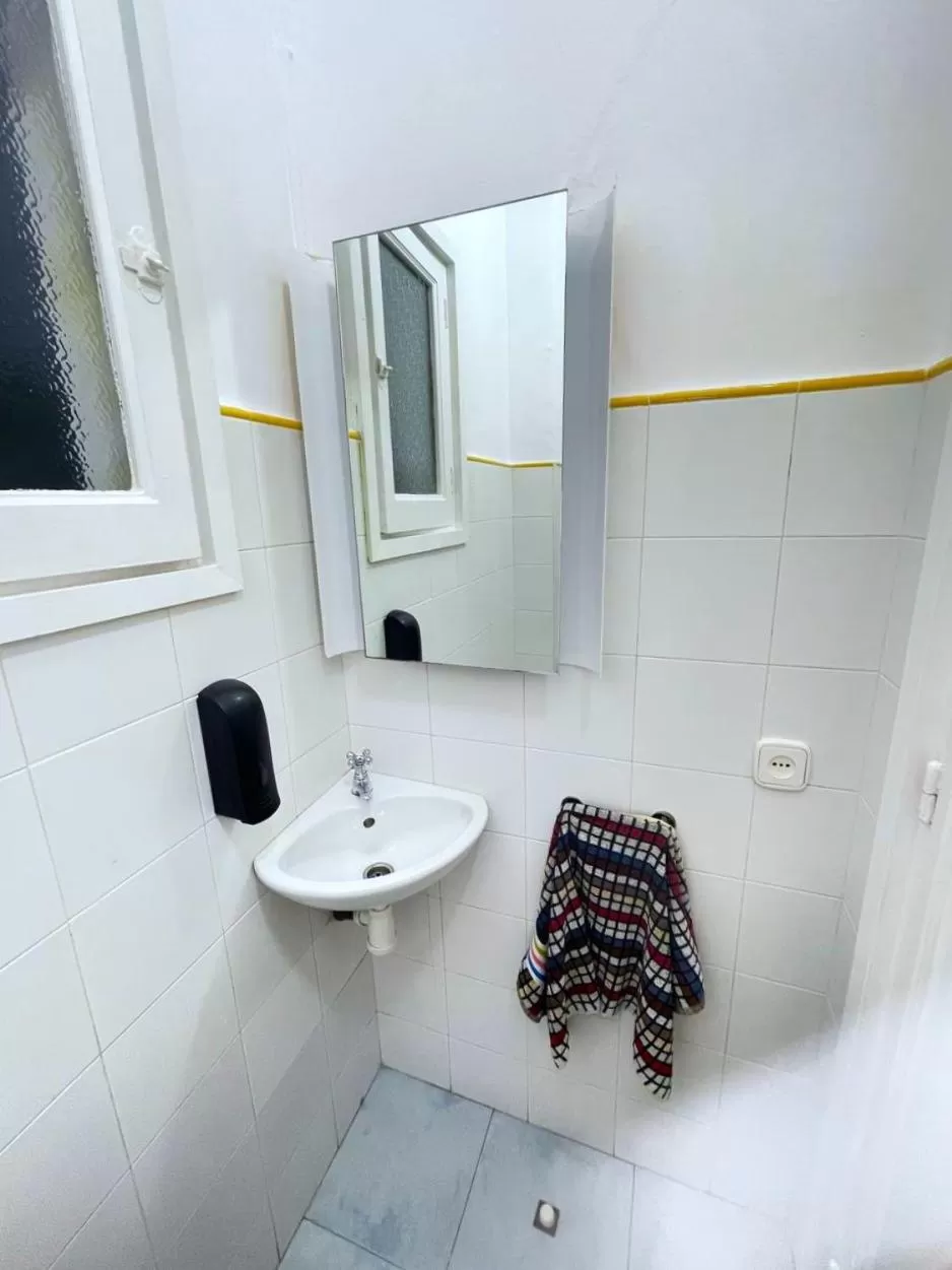 Bathroom in Villarroel habitaciones