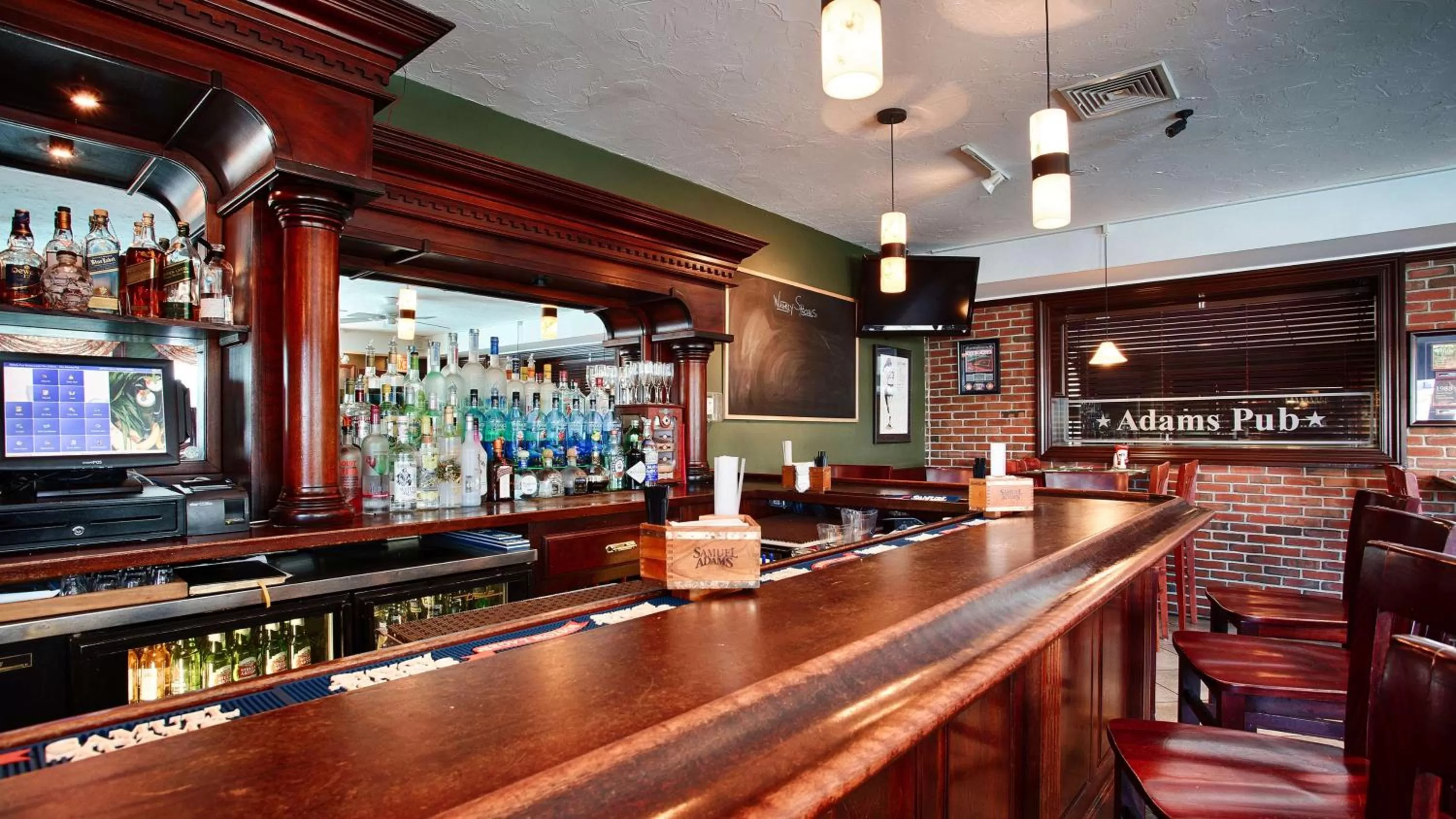 Lounge or bar in Best Western Adams Inn Quincy-Boston