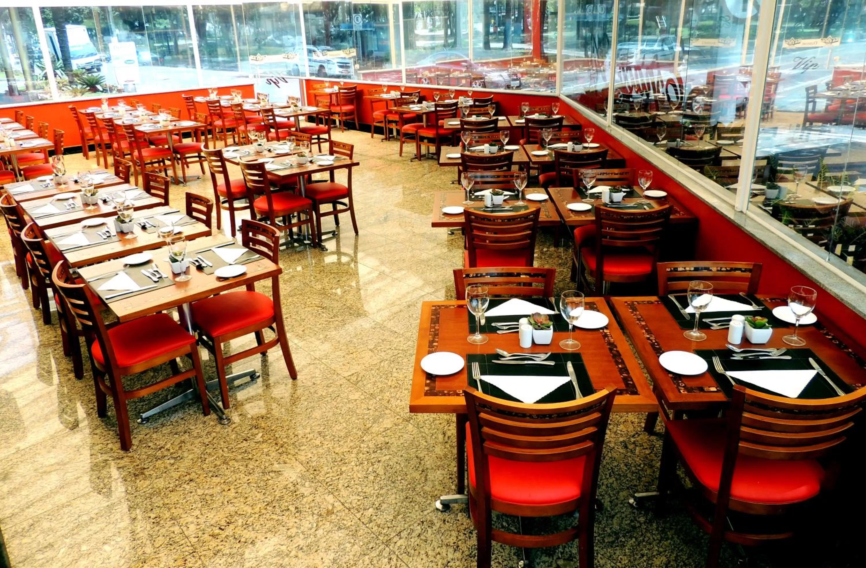 Restaurant/Places to Eat in Bristol International Guarulhos