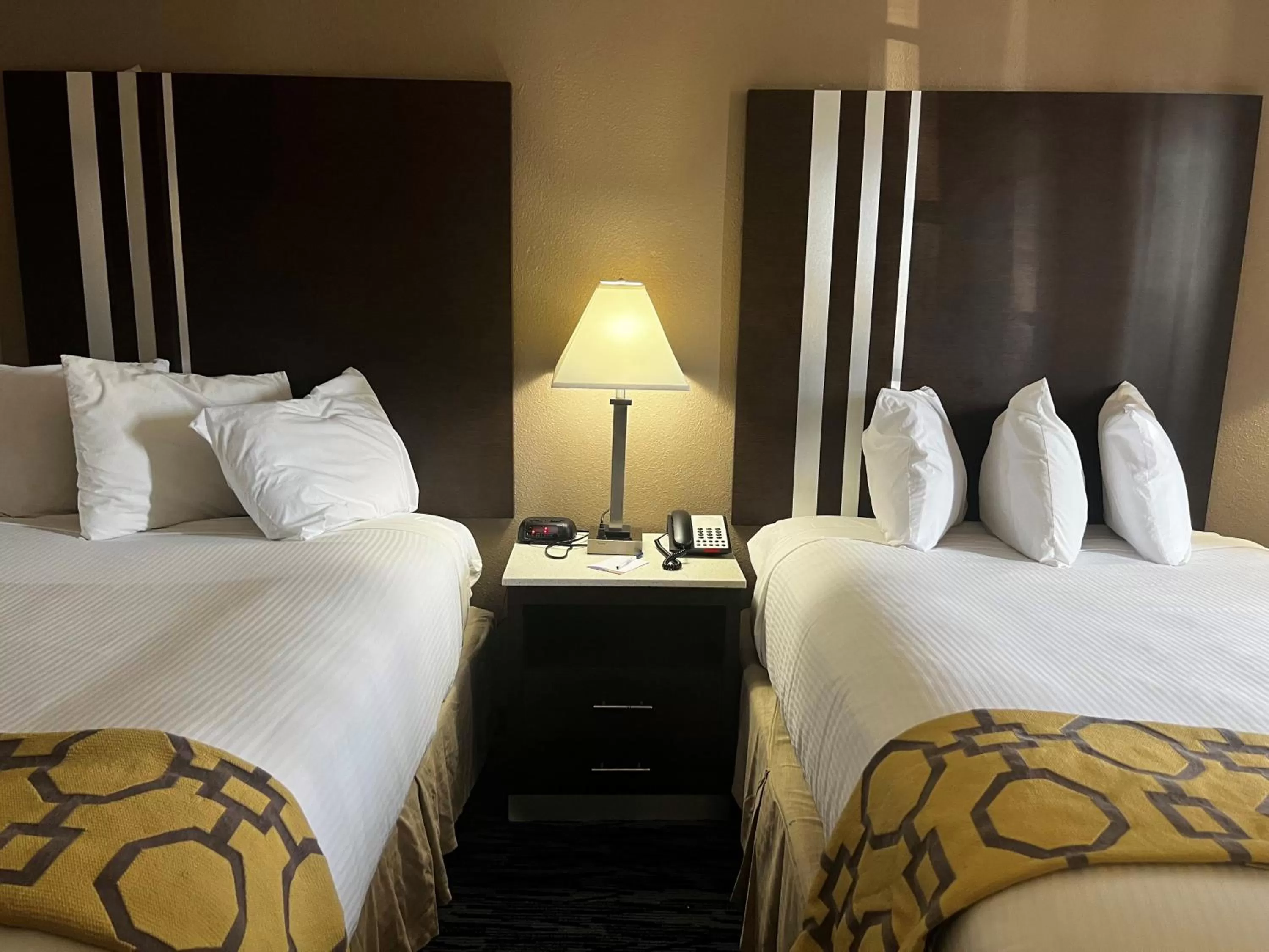 Bed in Baymont by Wyndham Port Arthur - Groves Area