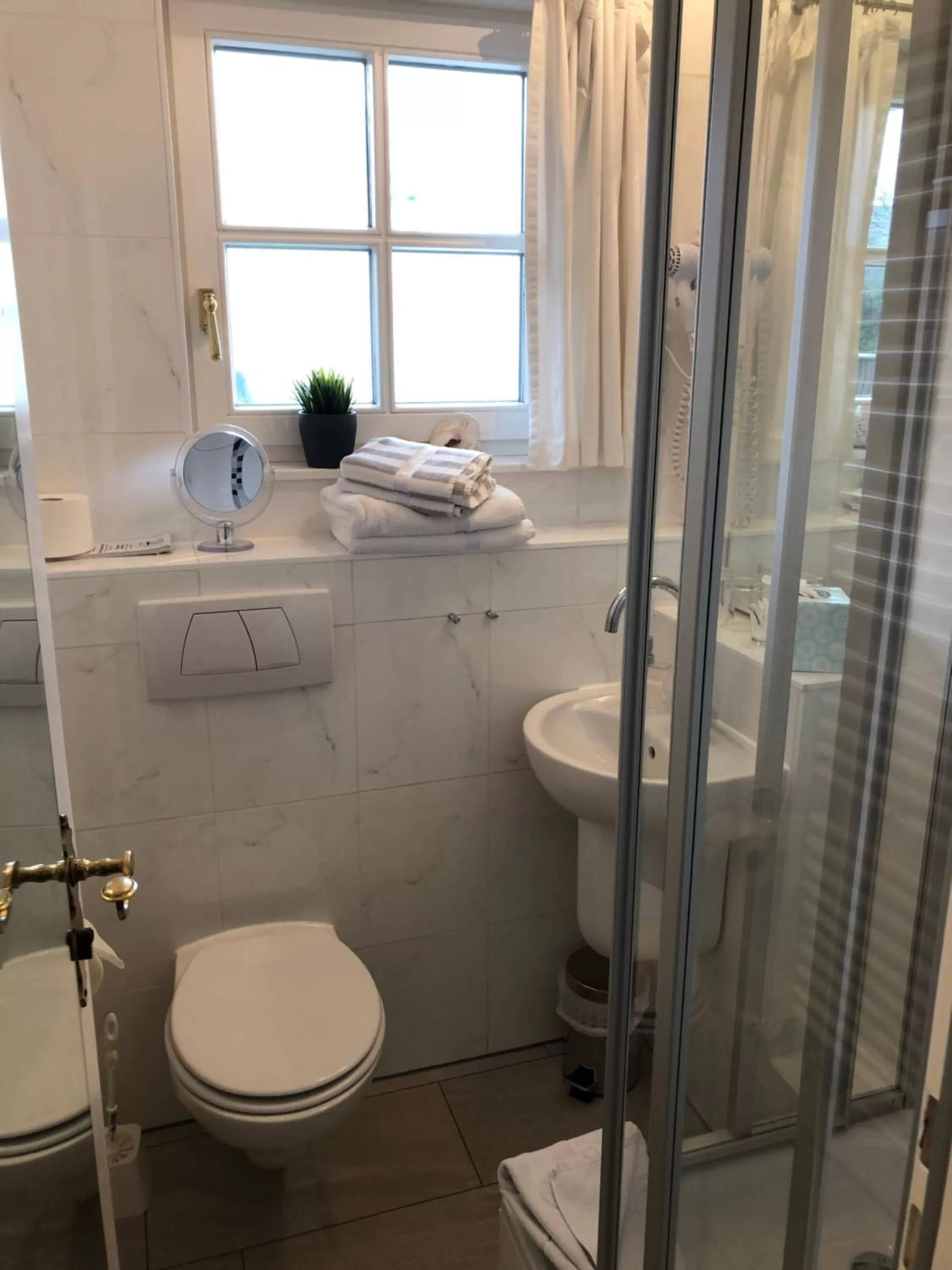 Bathroom in Hotel garni Seeluft Büsum