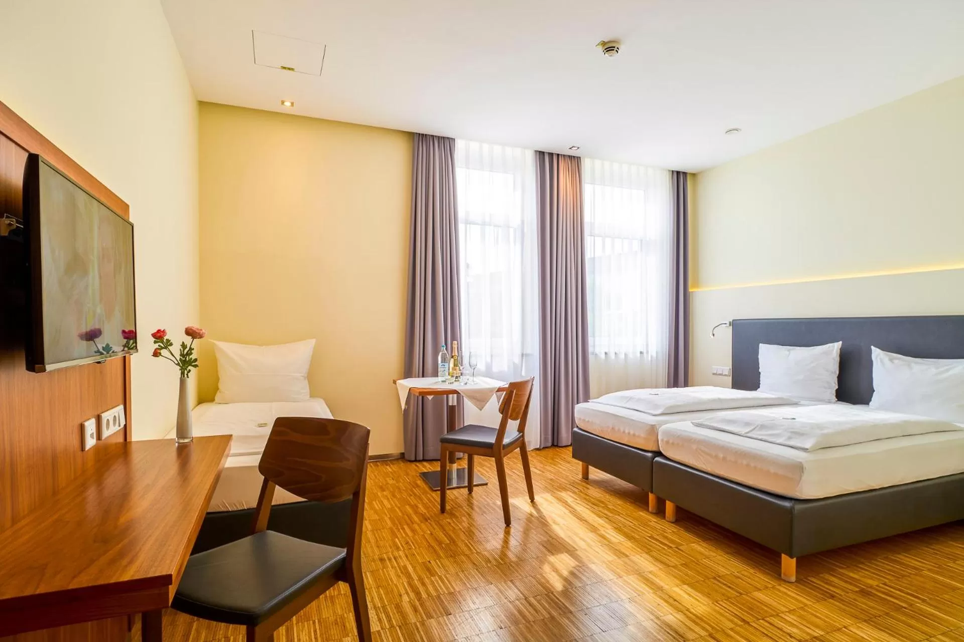 Photo of the whole room, Bed in Hotel Apfelbaum