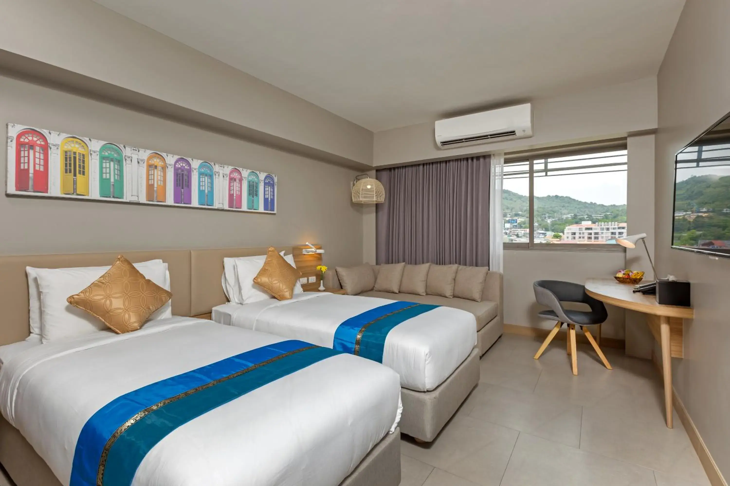 Deluxe Double or Twin Room with Mountain View in Mercure Phuket Patong Journeyhub Deluxe Double or Twin Room with Mountain View in Mercure Phuket Patong Journeyhub