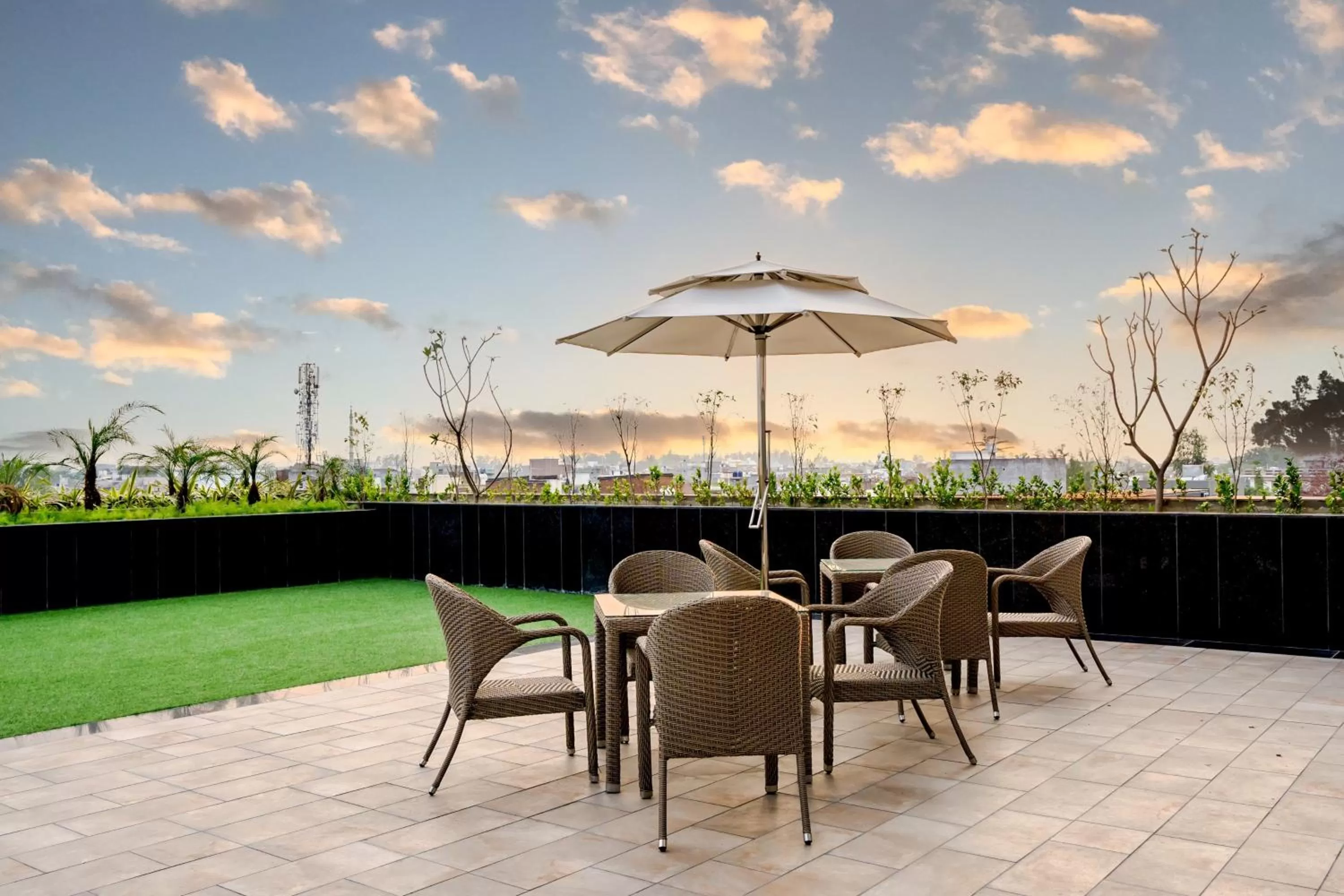 Photo of the whole room in Holiday Inn Lucknow Airport by IHG