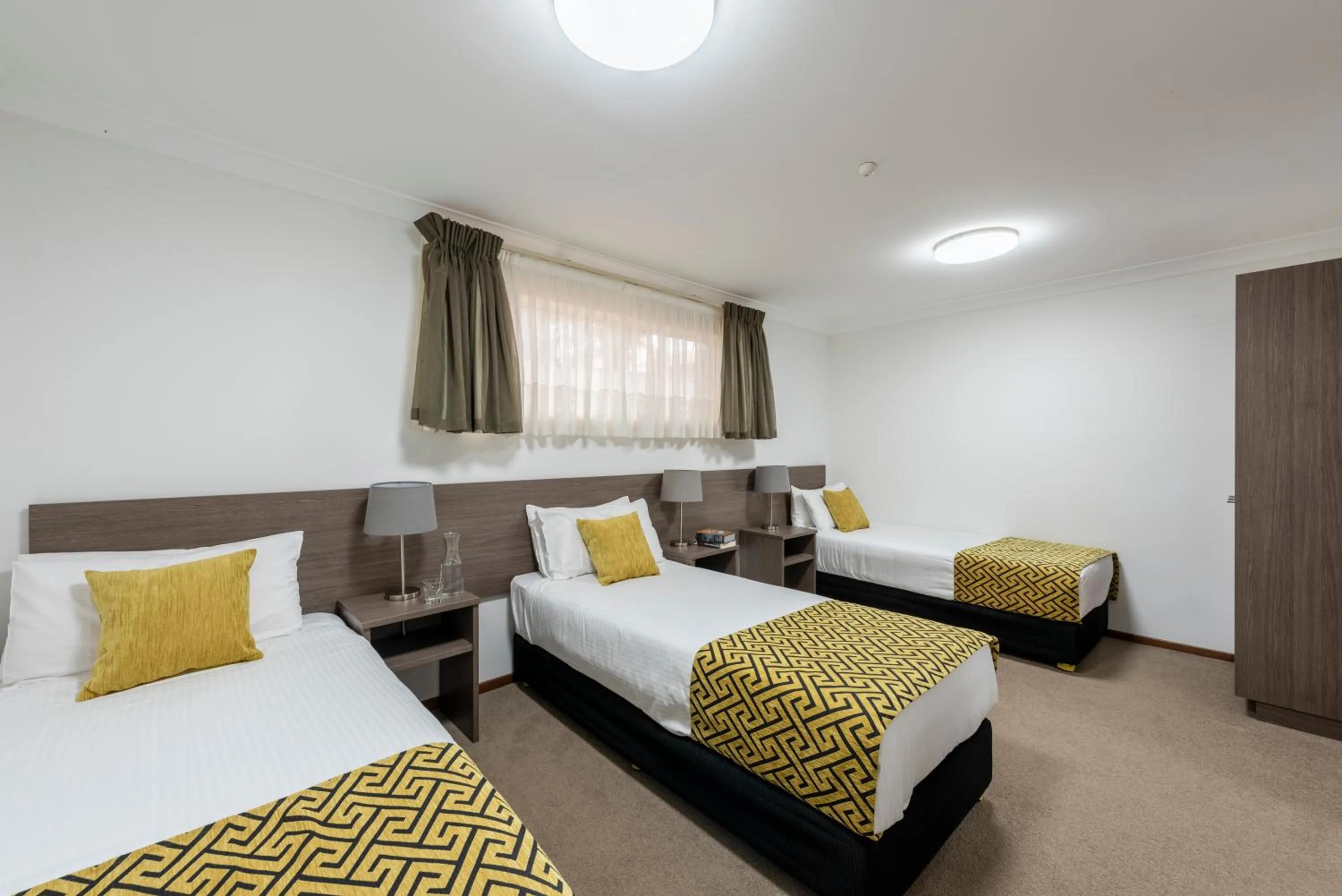 Bedroom, Bed in Best Western Plus Ambassador Orange