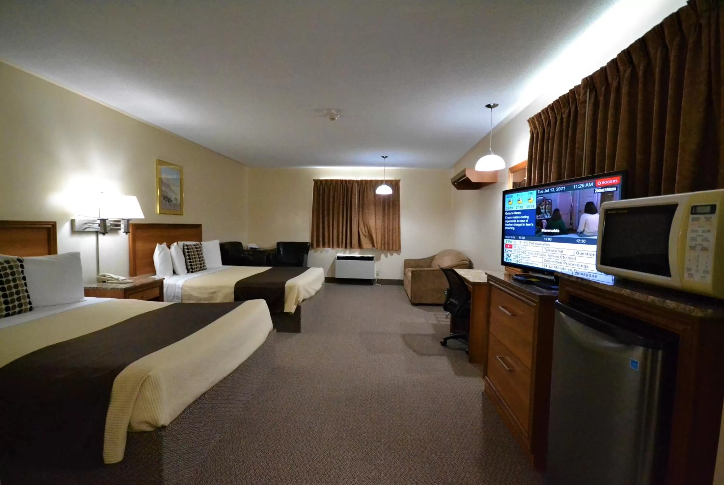 TV and multimedia, Bed in Newmarket Inn