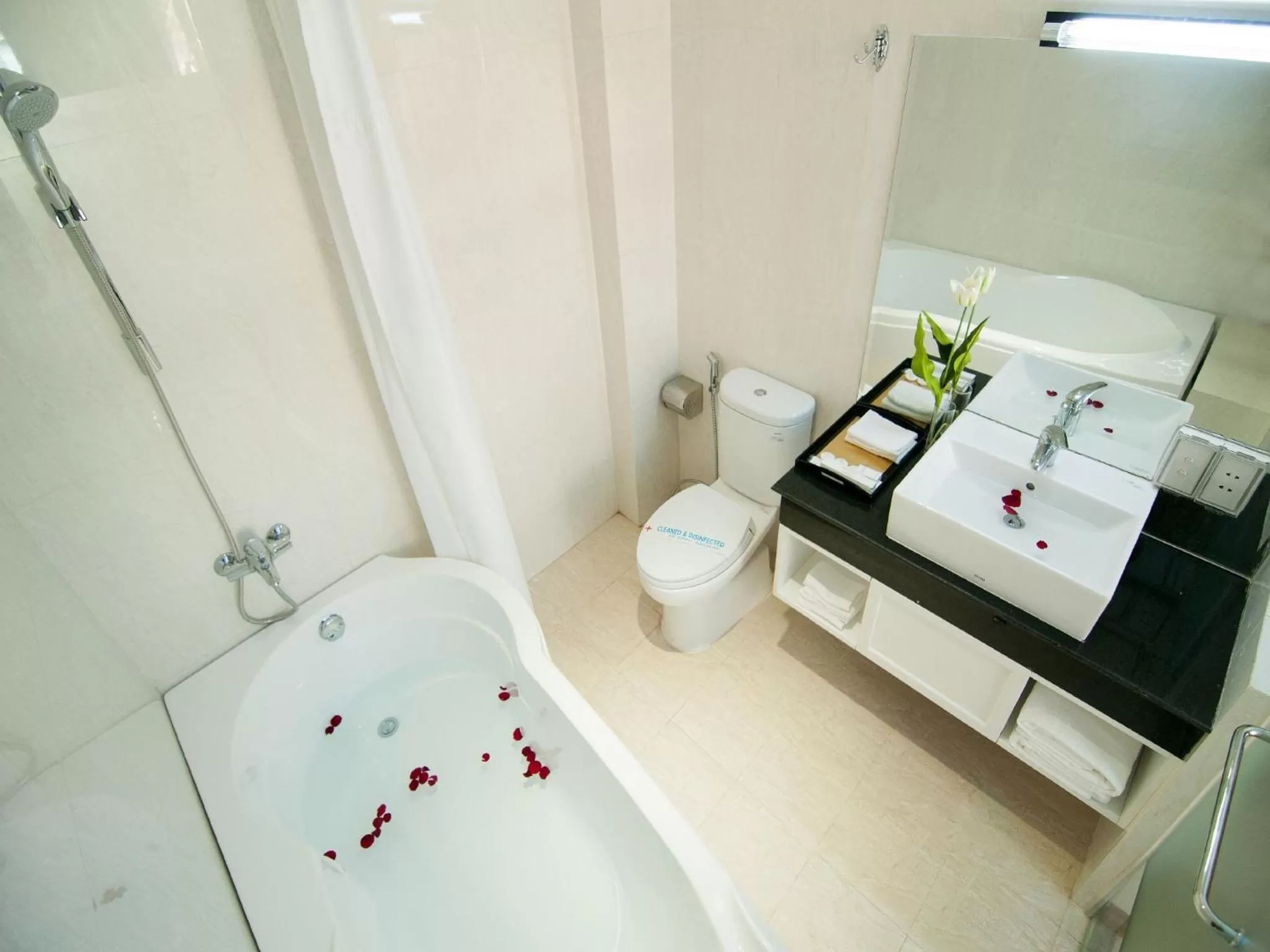 Bathroom in Saigonciti Hotel A