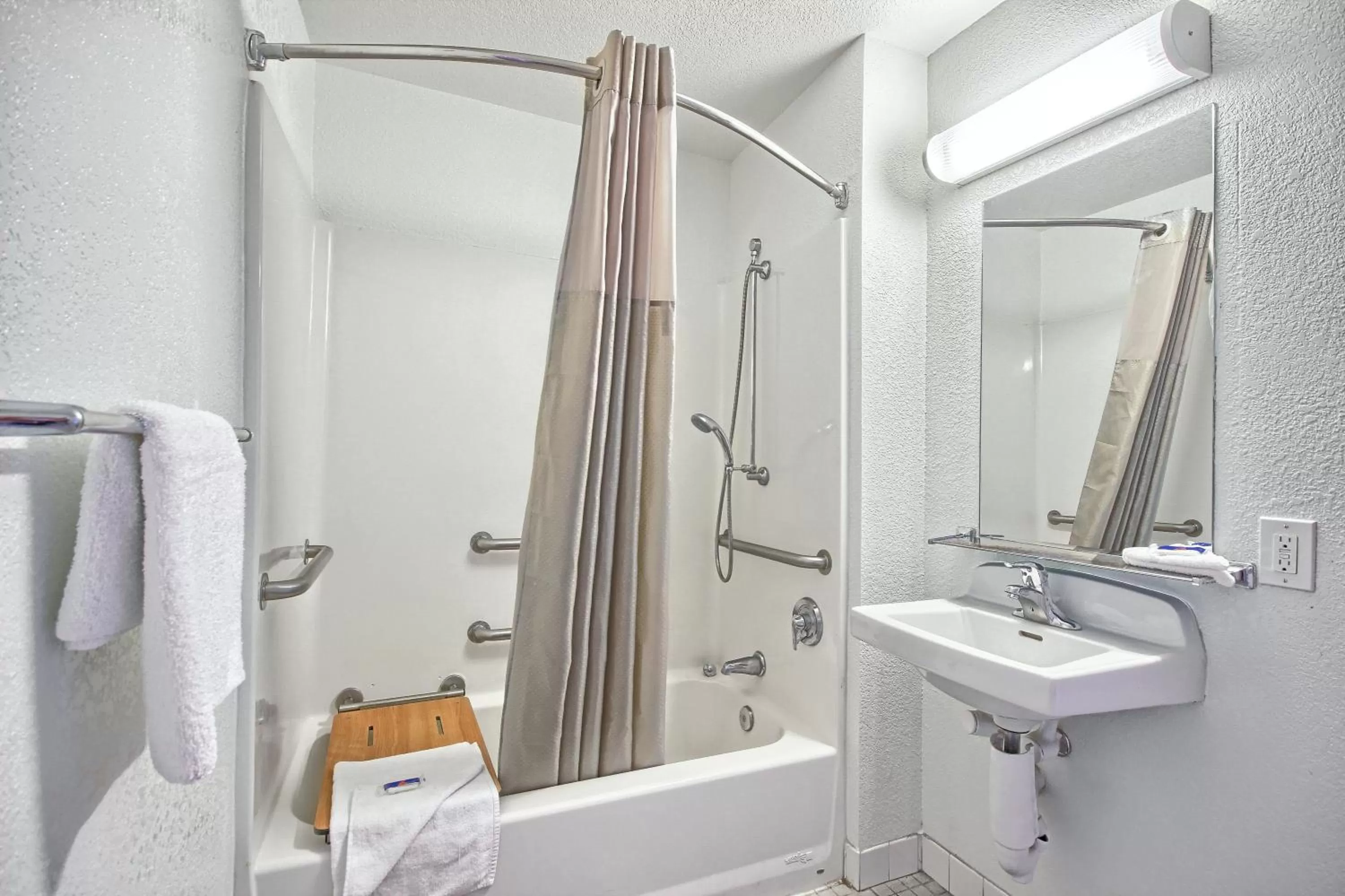 Bathroom in Motel 6-Fresno, CA - Blackstone South