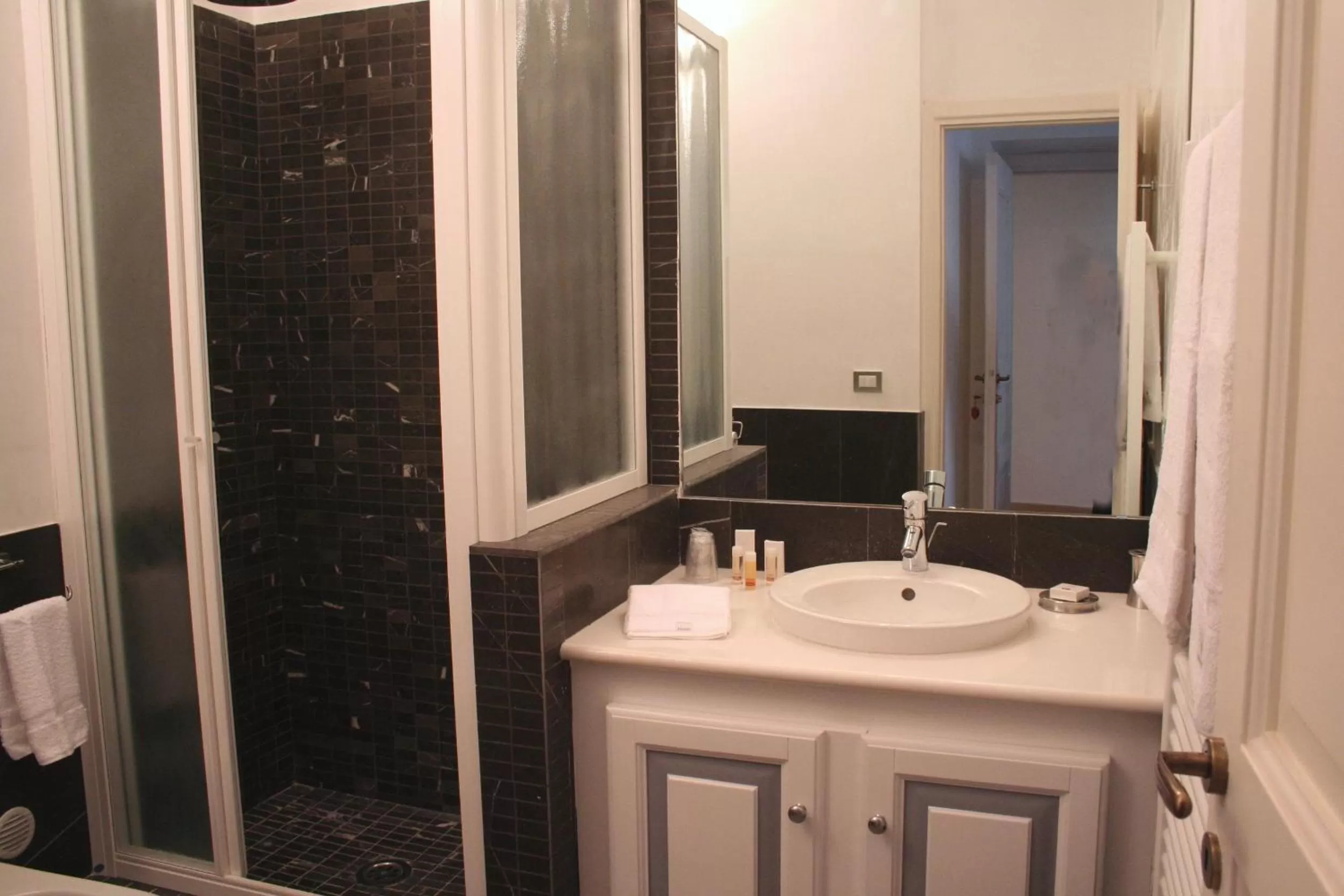 Shower in Villa Lieta