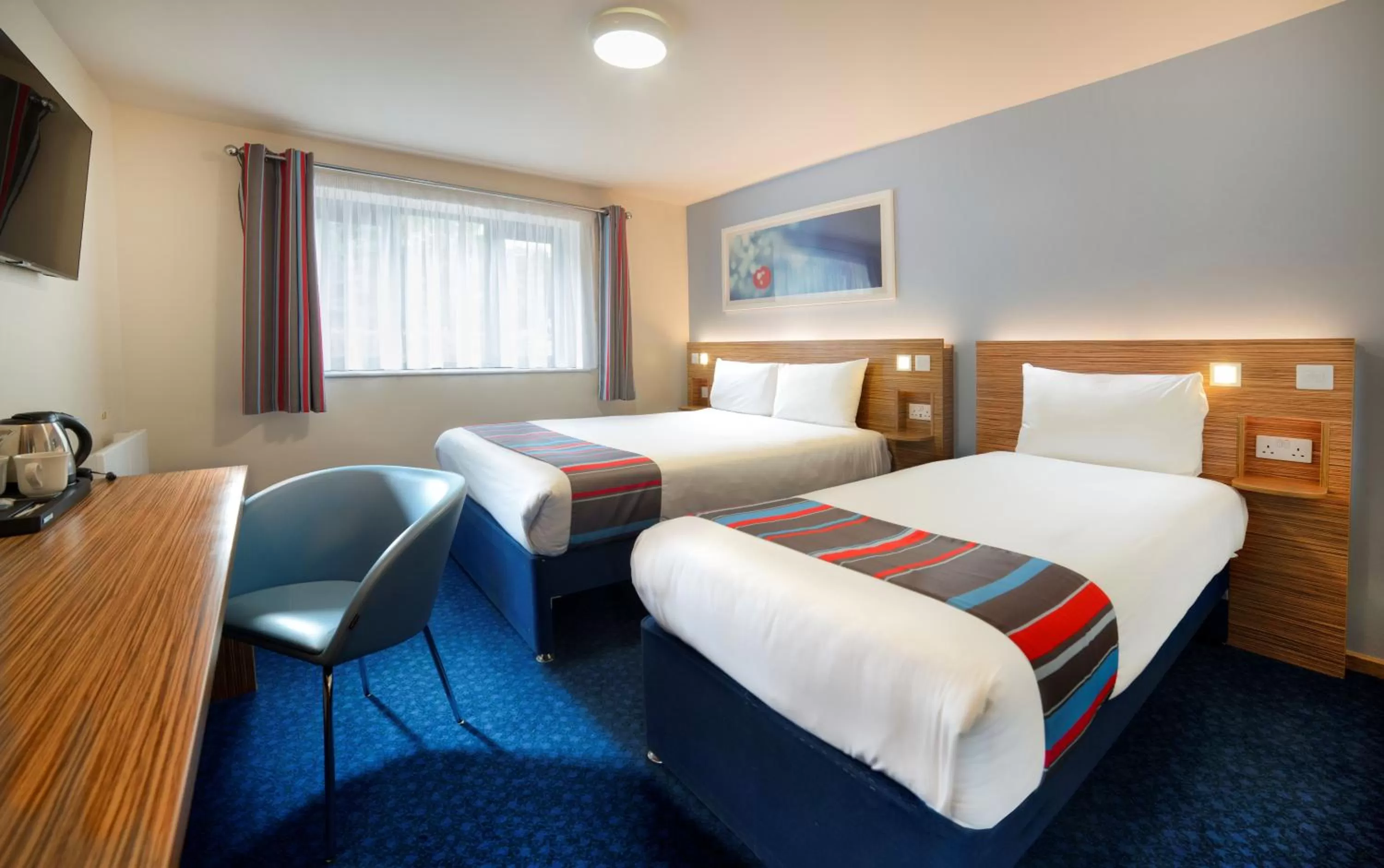 Bed in Travelodge Dublin Airport North 'Swords'