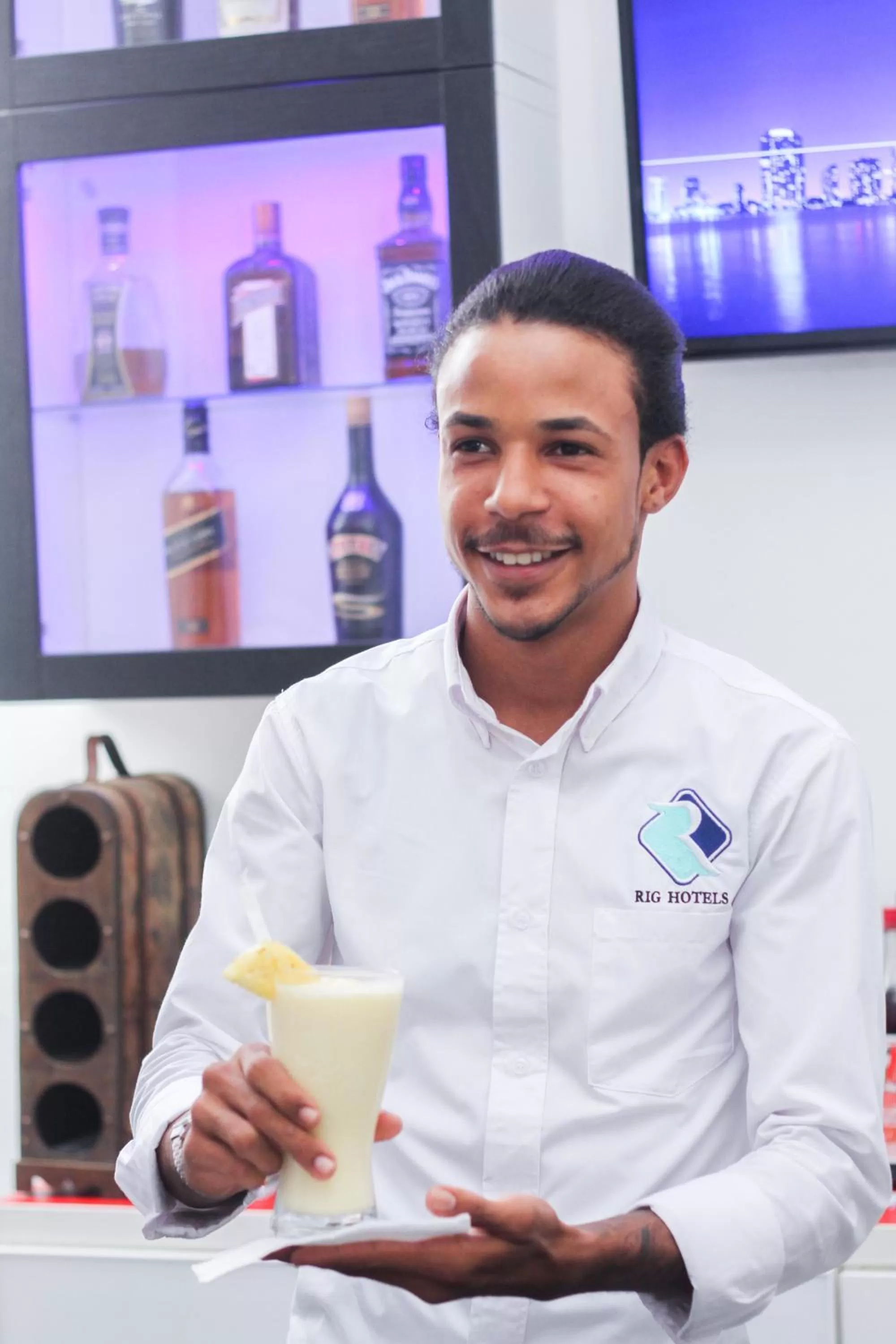 Restaurant/places to eat in RIG Puerto Malecón