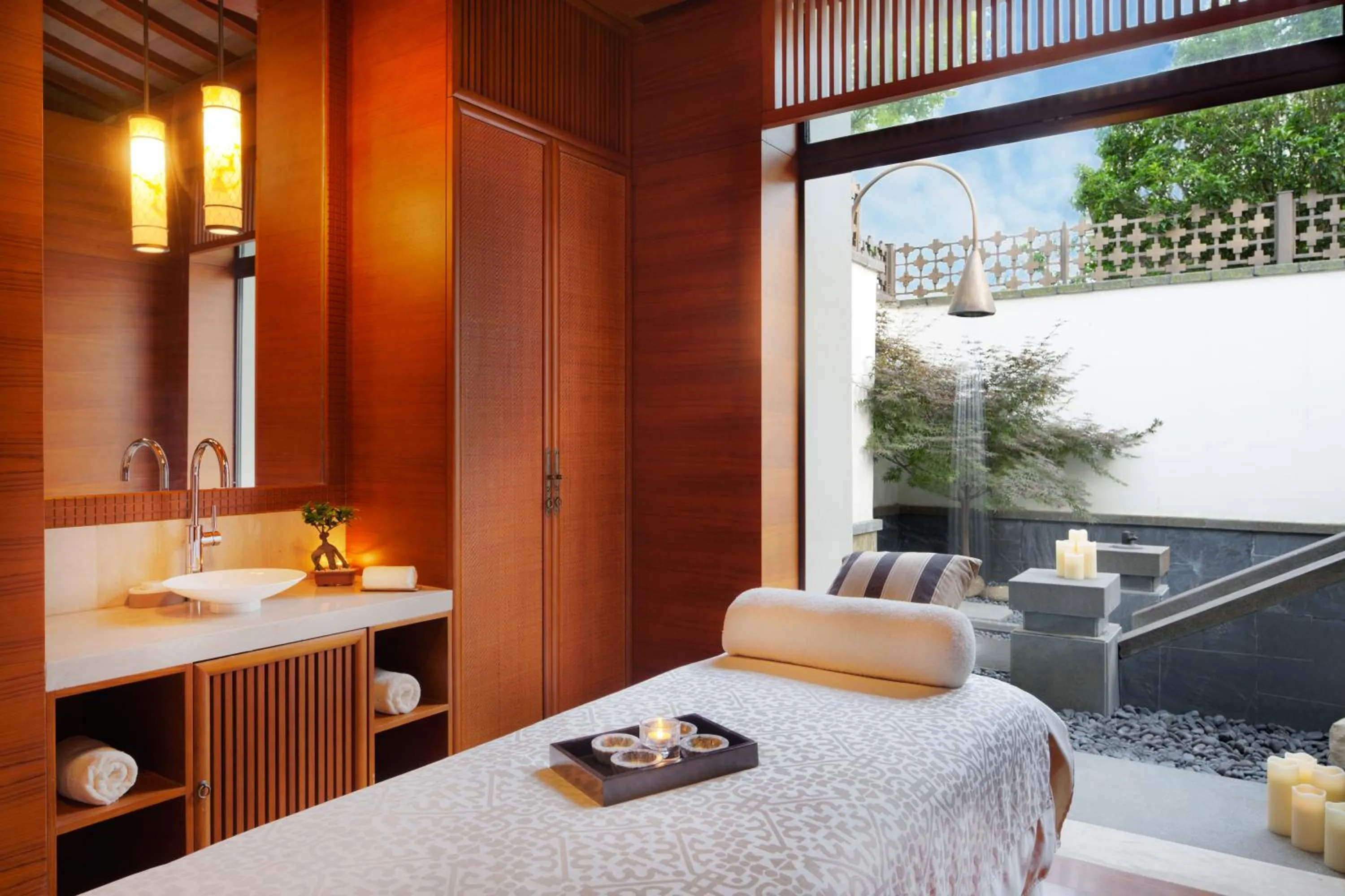 Spa and wellness centre/facilities, Bed in Park Hyatt Ningbo Resort & Spa