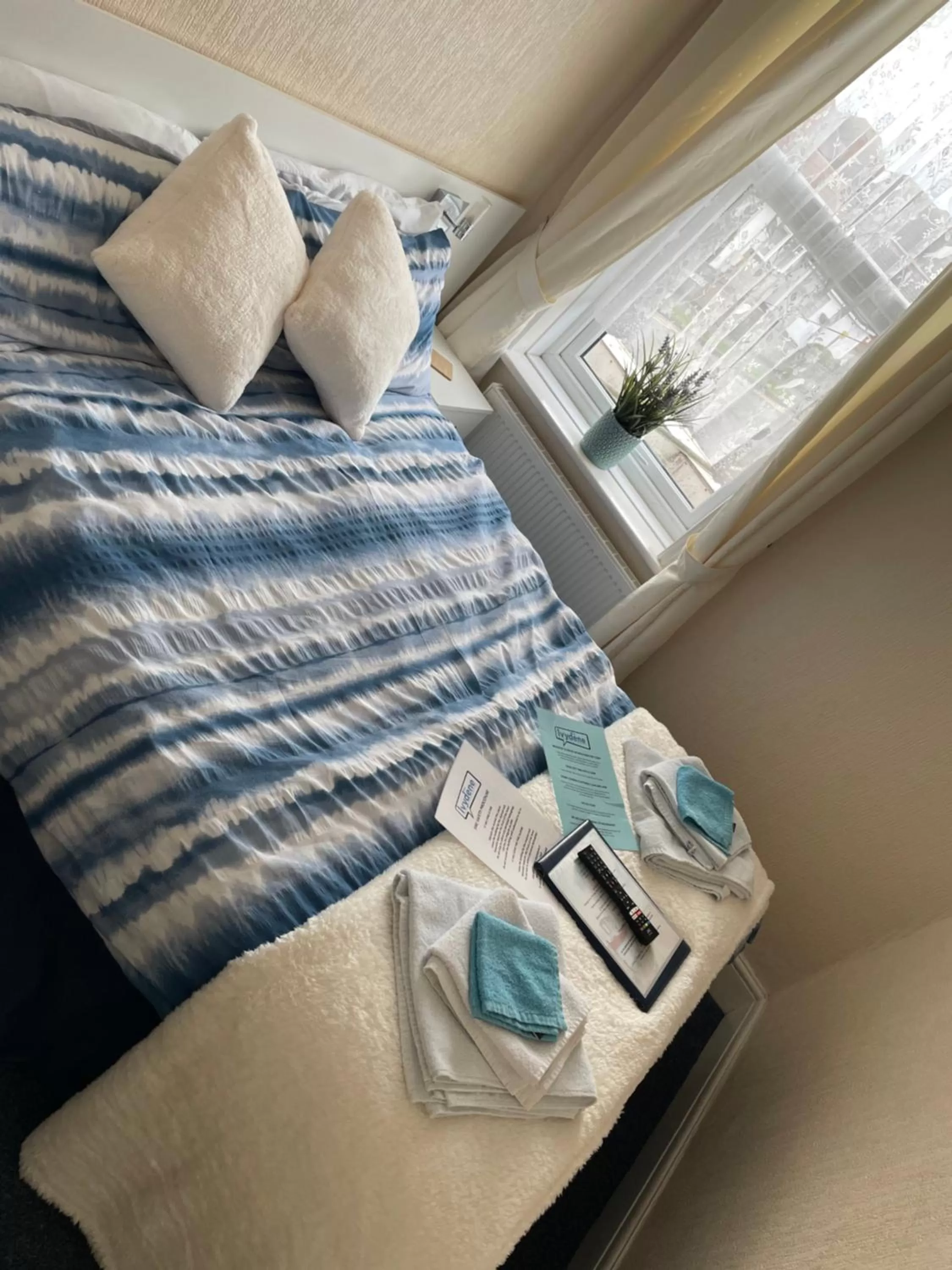 Bed in Ivydene Guest House