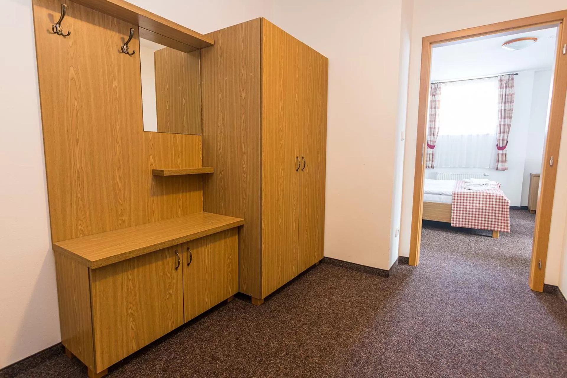 TV/Entertainment Center in Hotel Seifert