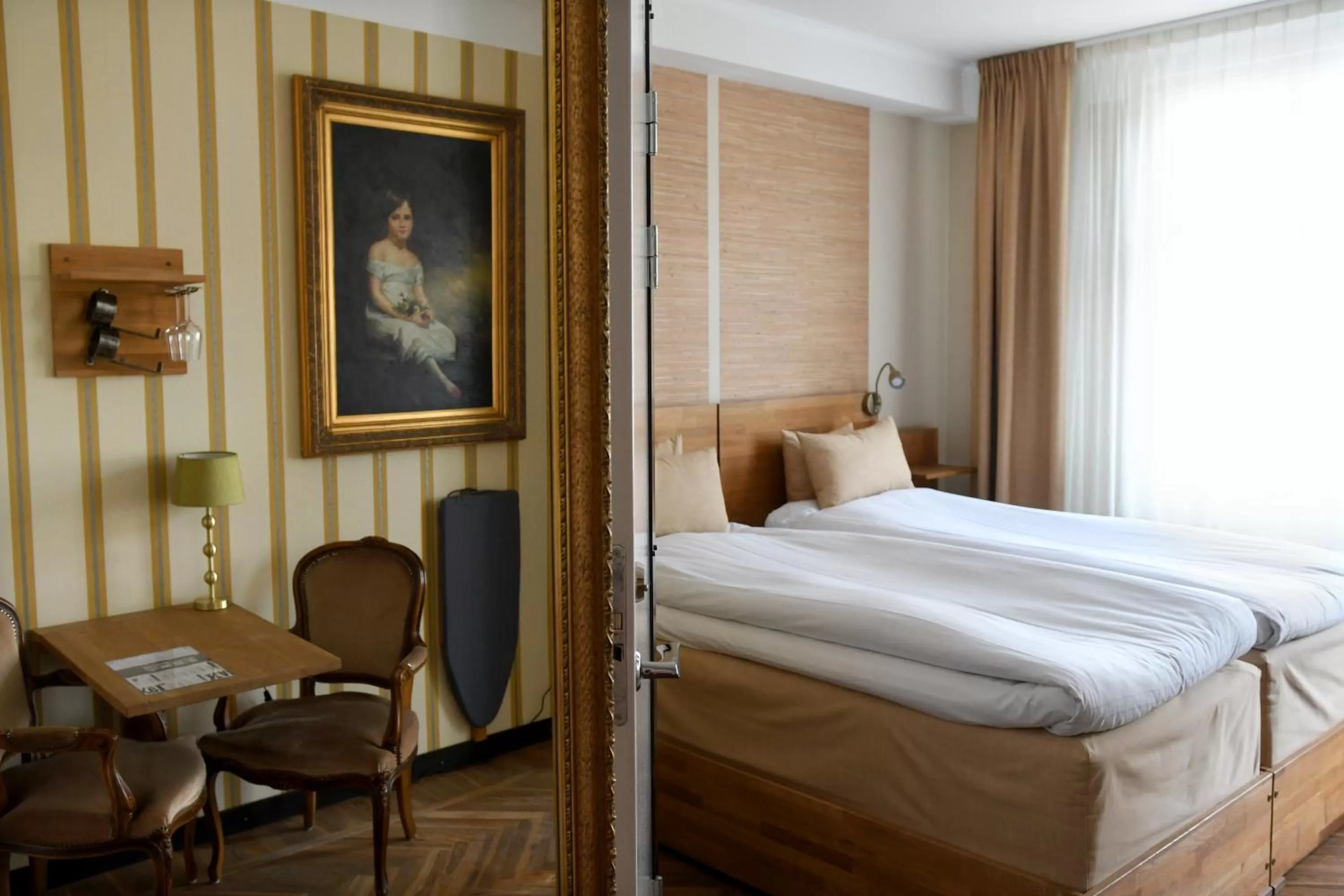 Photo of the whole room, Bed in Huskvarna Stadshotell