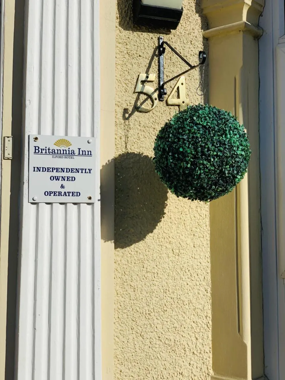 Facade/entrance in Britannia Inn Hotel