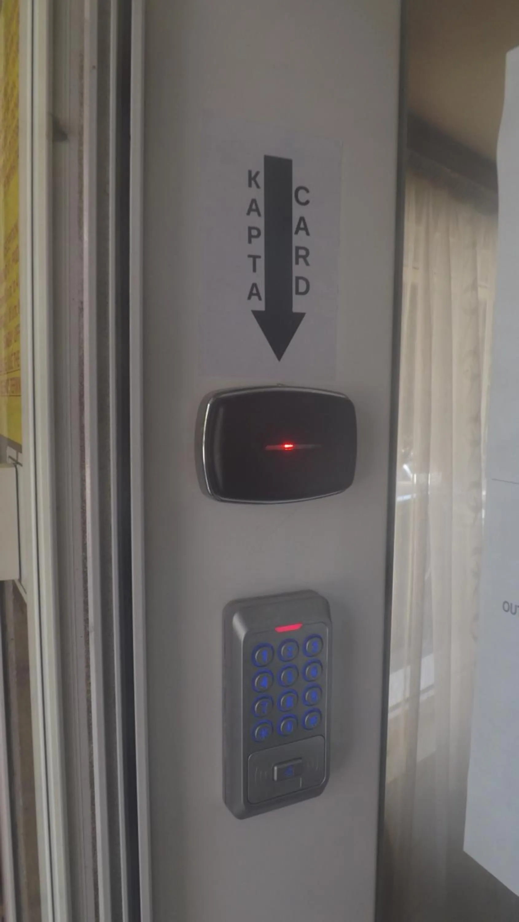 Logo/Certificate/Sign in Hotel Palitra