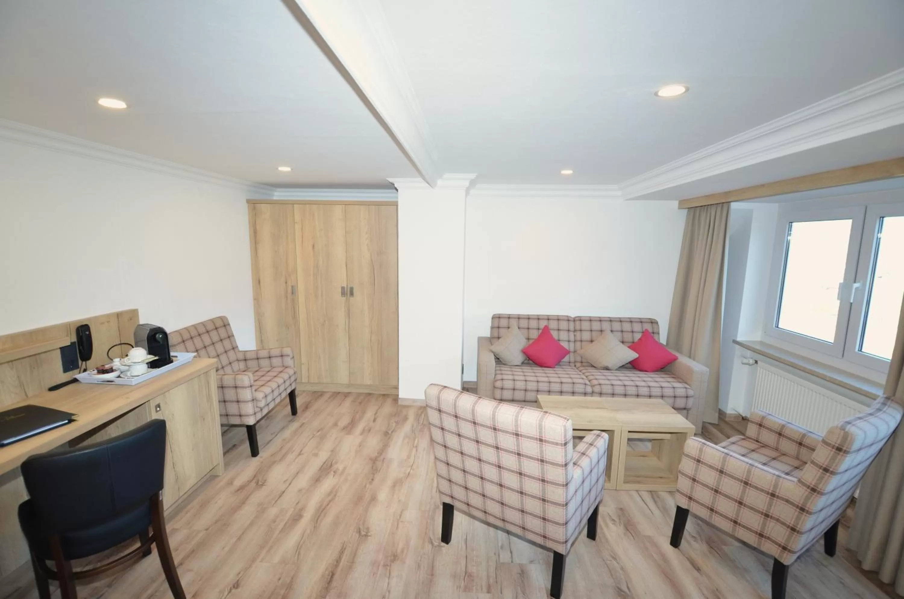 Photo of the whole room, Seating Area in Naturhotel Café Waldesruhe