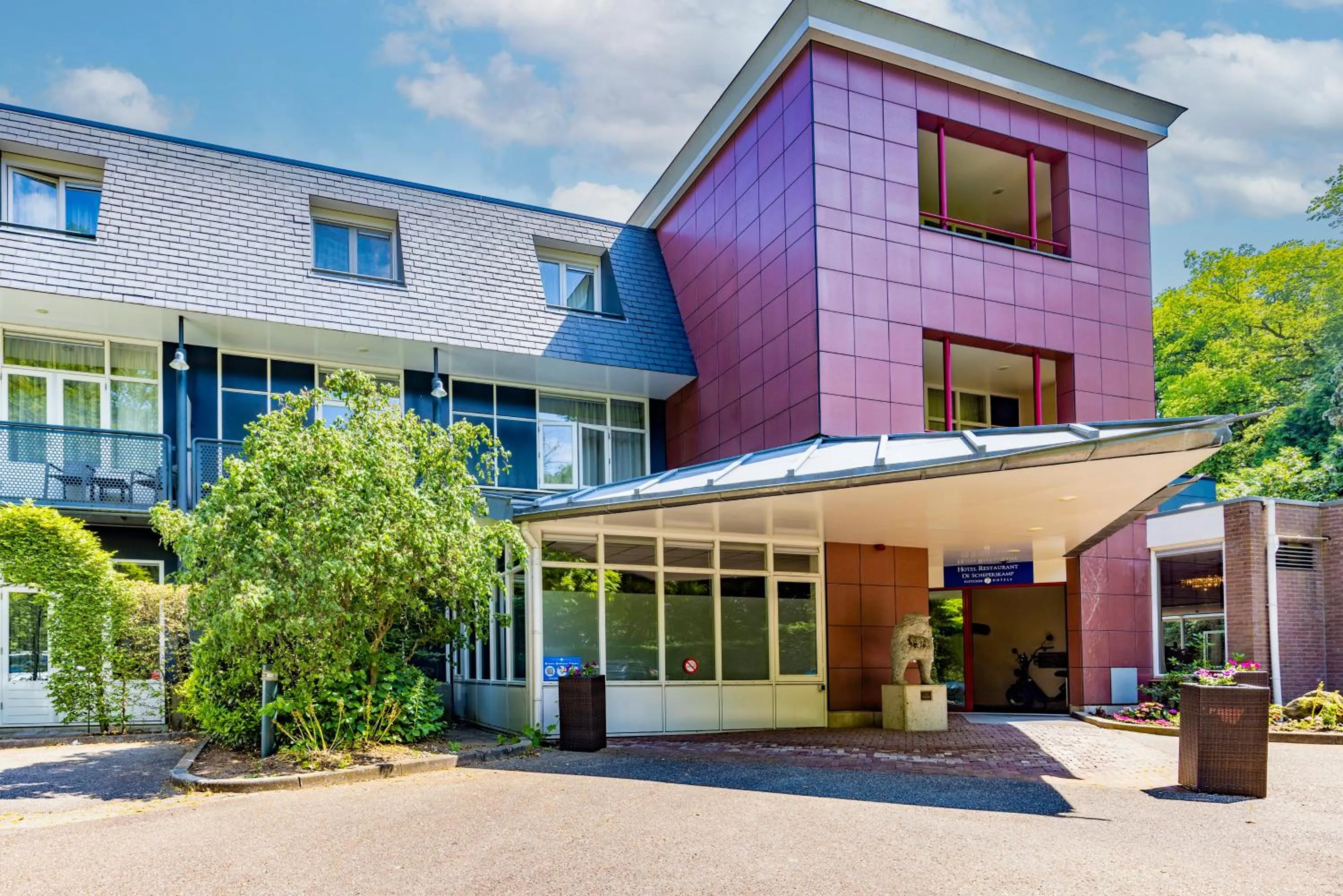 Property building in Fletcher Hotel-Restaurant De Scheperskamp