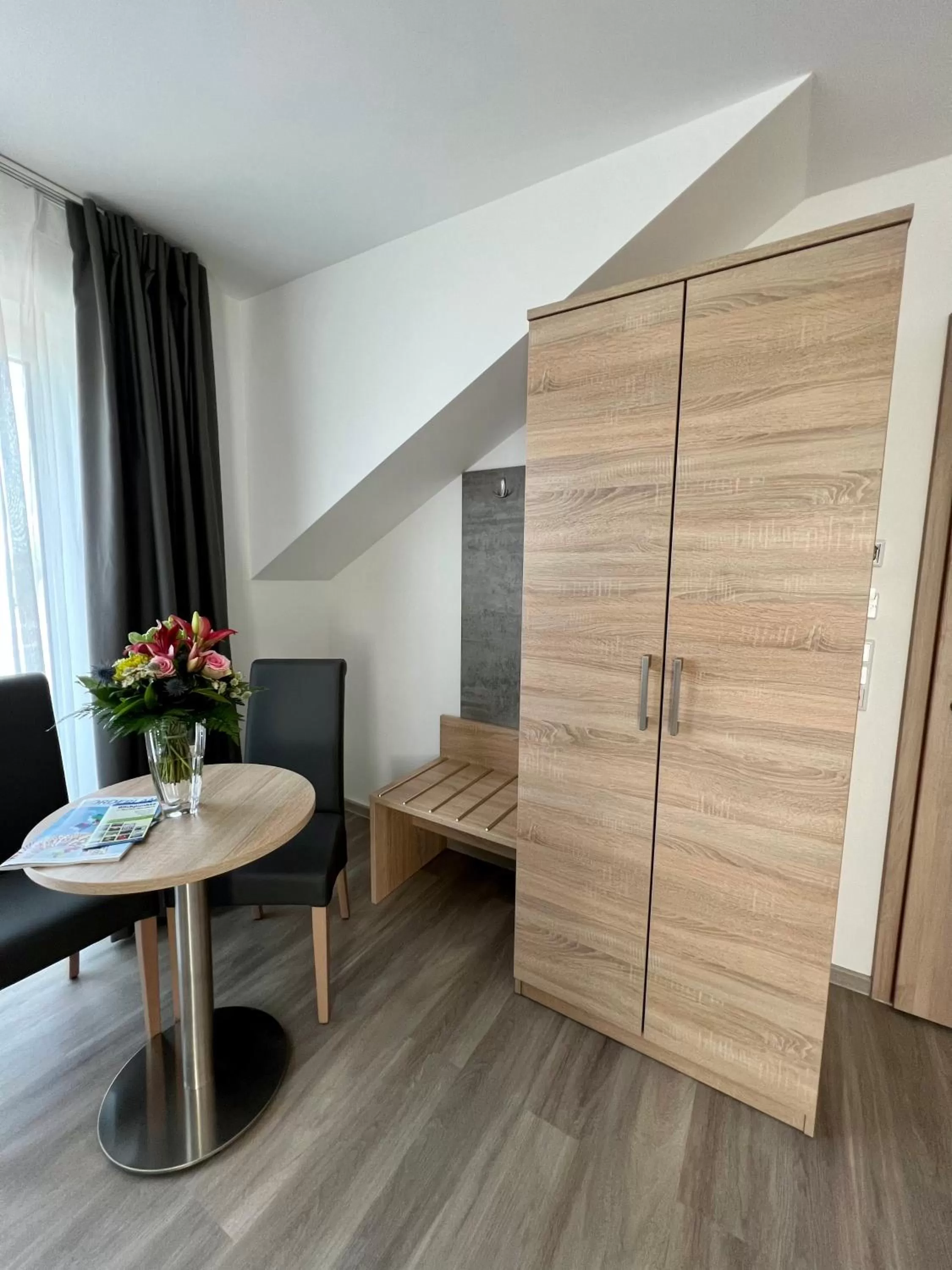 Photo of the whole room in Hotel Ocean