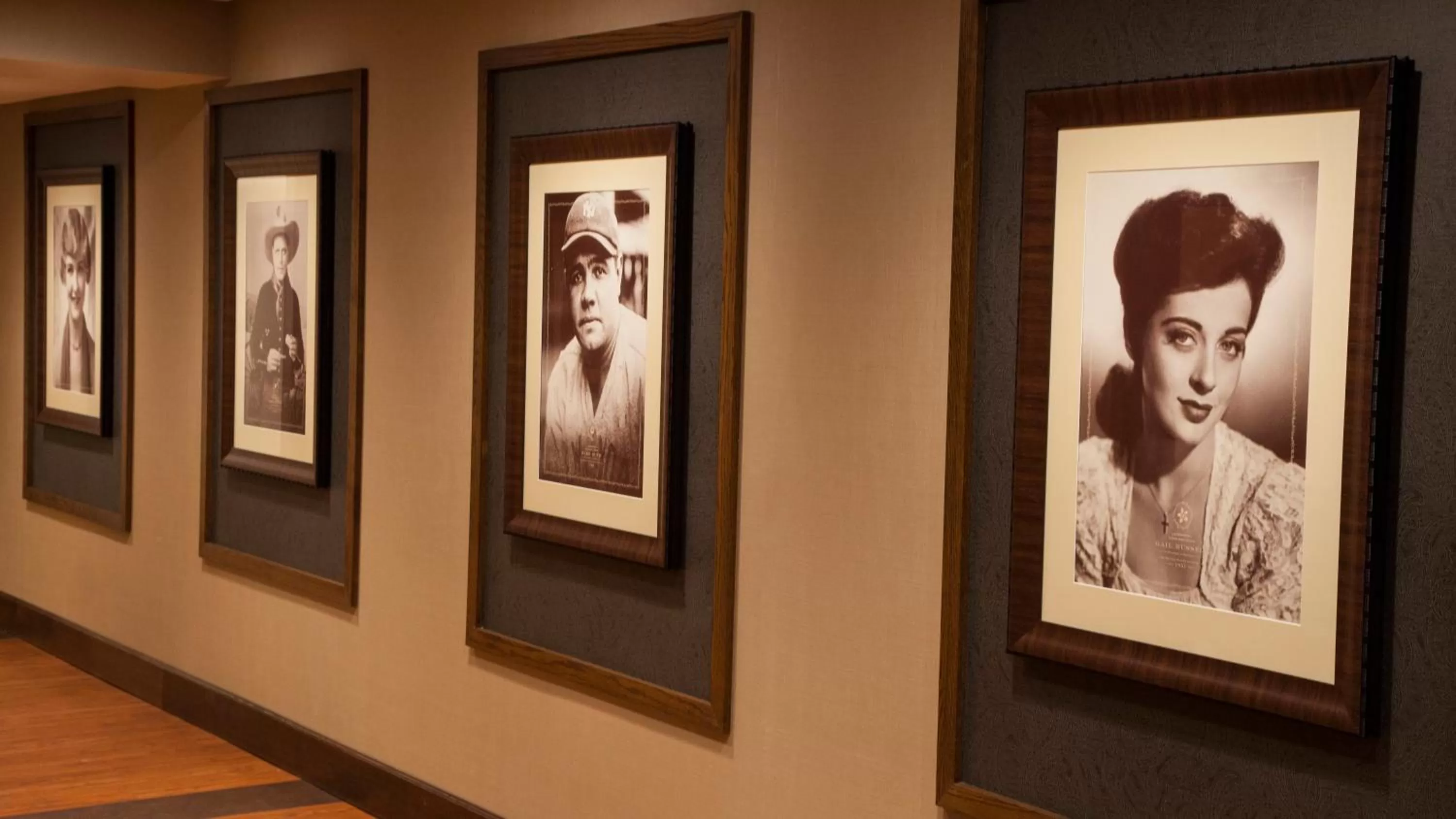 Restaurant/places to eat in Historic Franklin Hotel