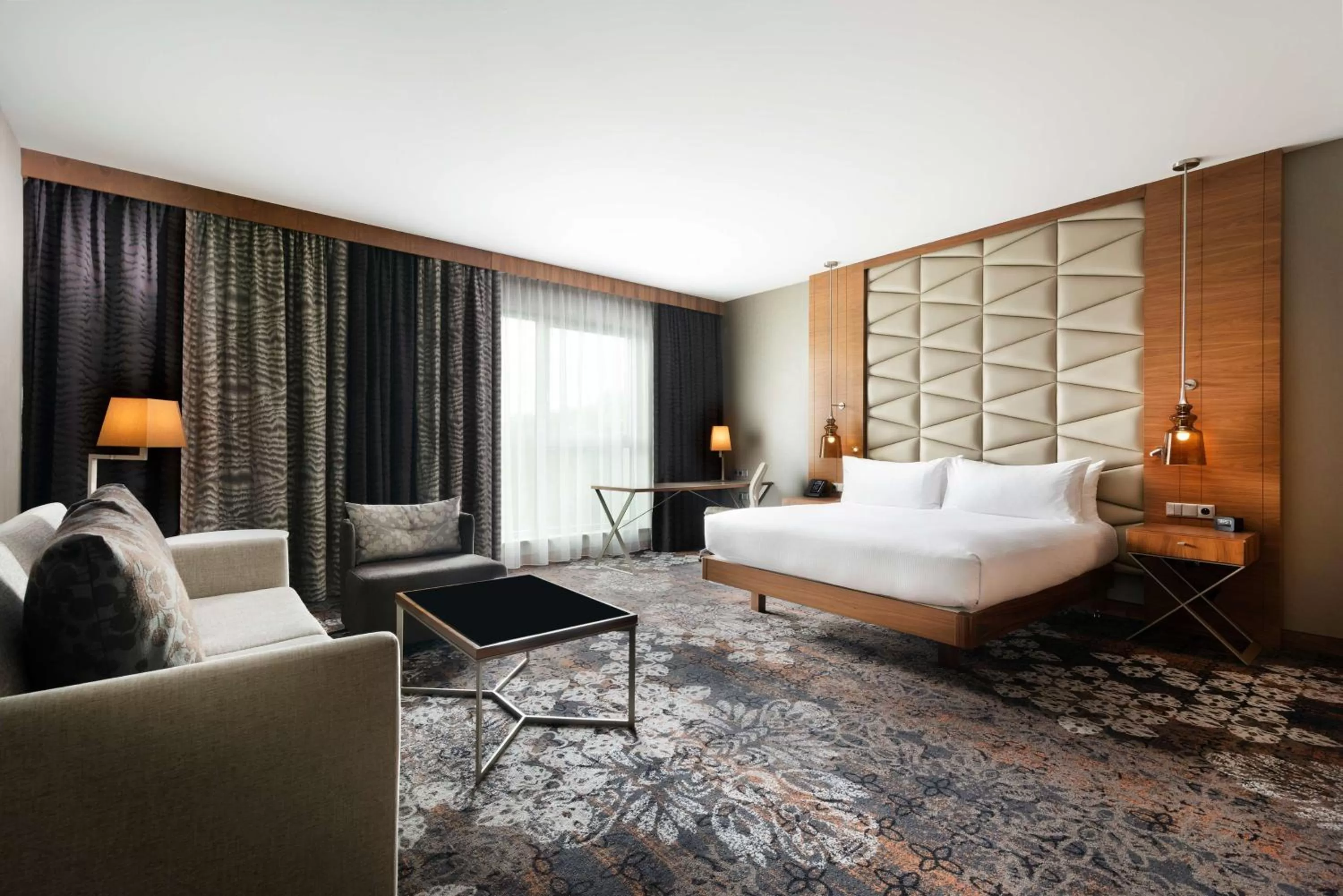 Bed in DoubleTree by Hilton Krakow Hotel & Convention Center